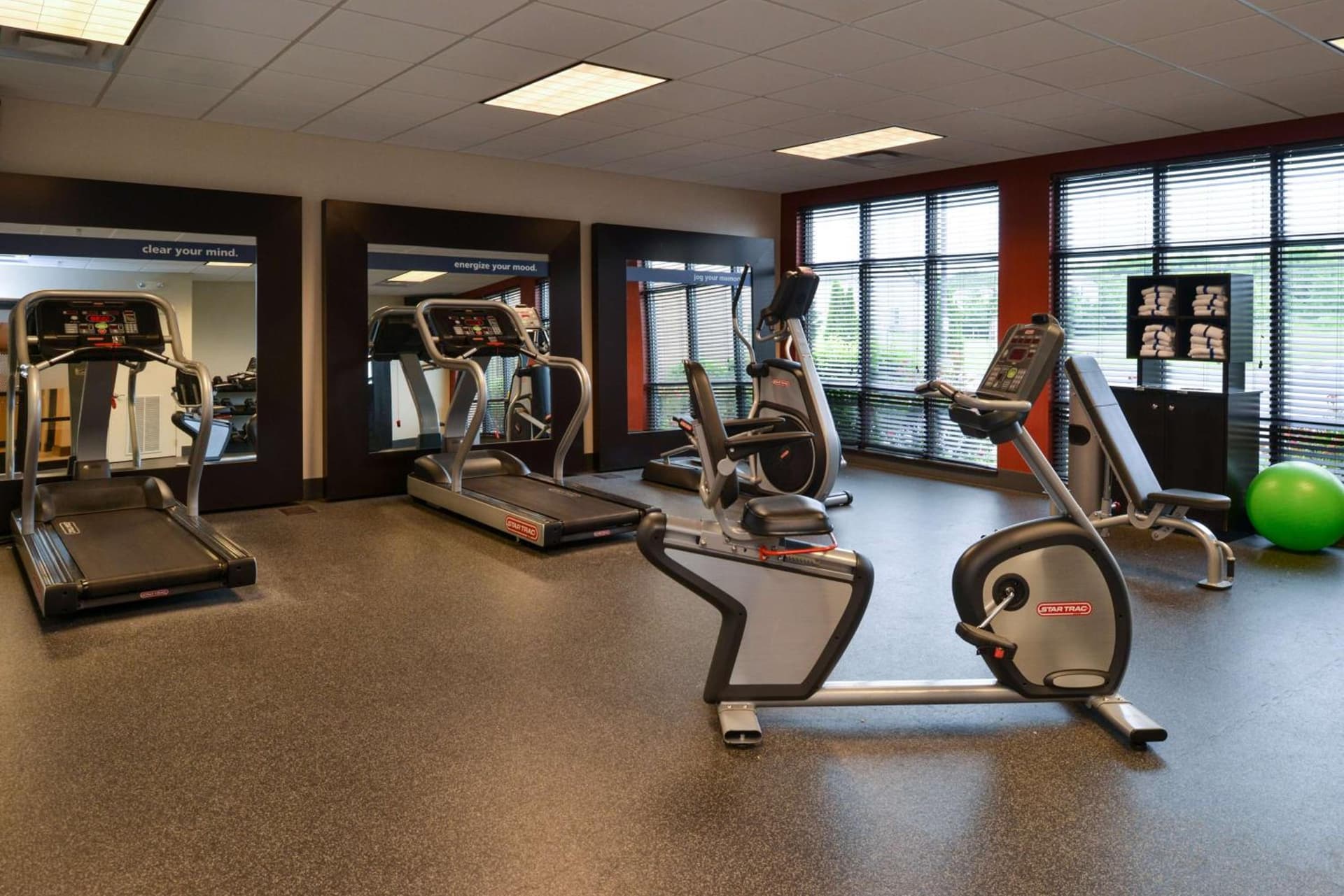 Hampton Inn Milford gallery photo in Milford, DE — image 46