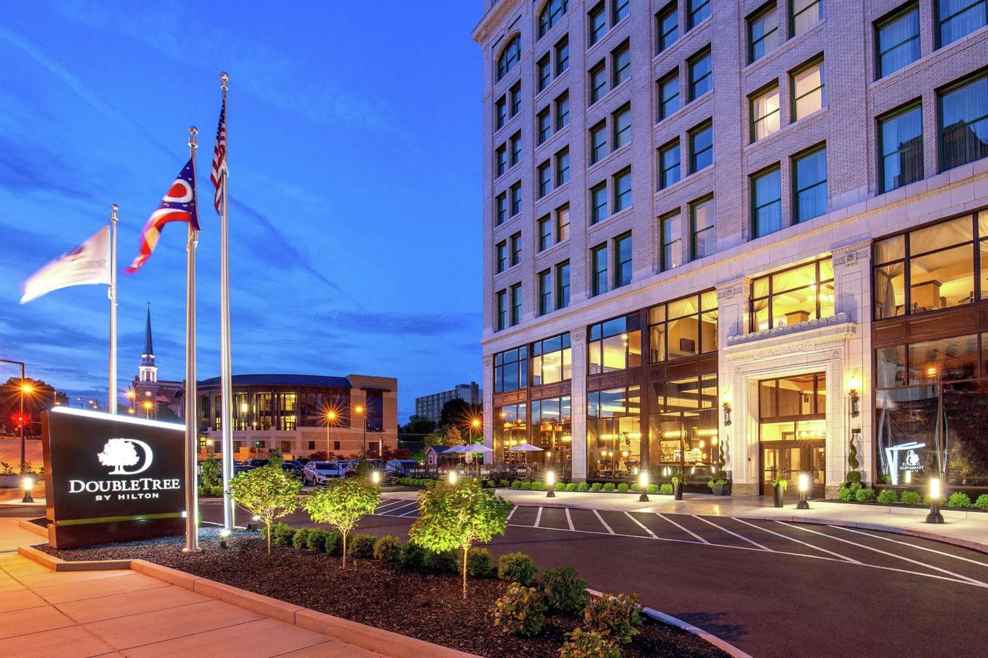 Doubletree By Hilton Youngstown Downtown — hotel in Youngstown, Ohio