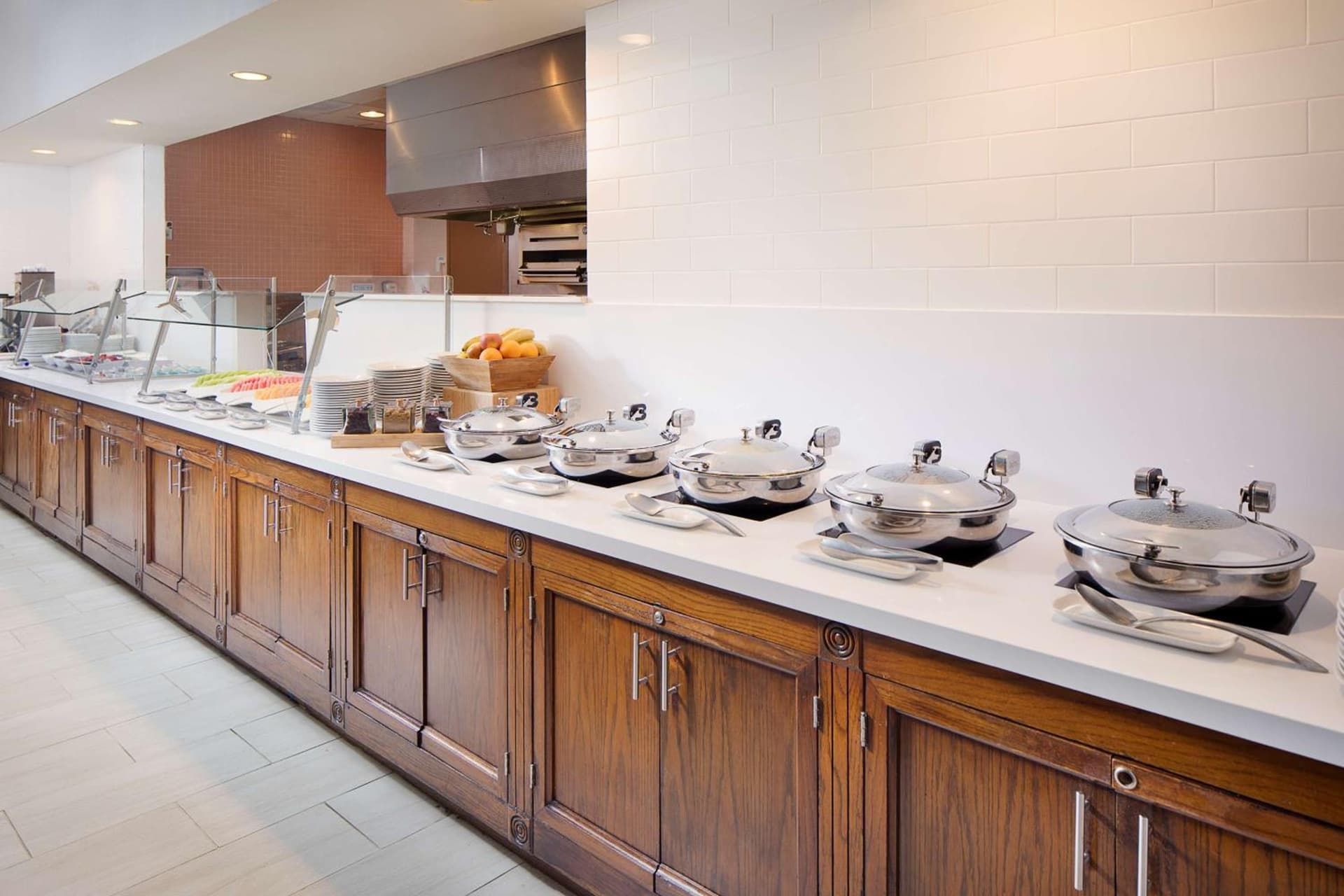 DoubleTree by Hilton Los Angeles/Commerce interior in Commerce, CA — gallery photo 2