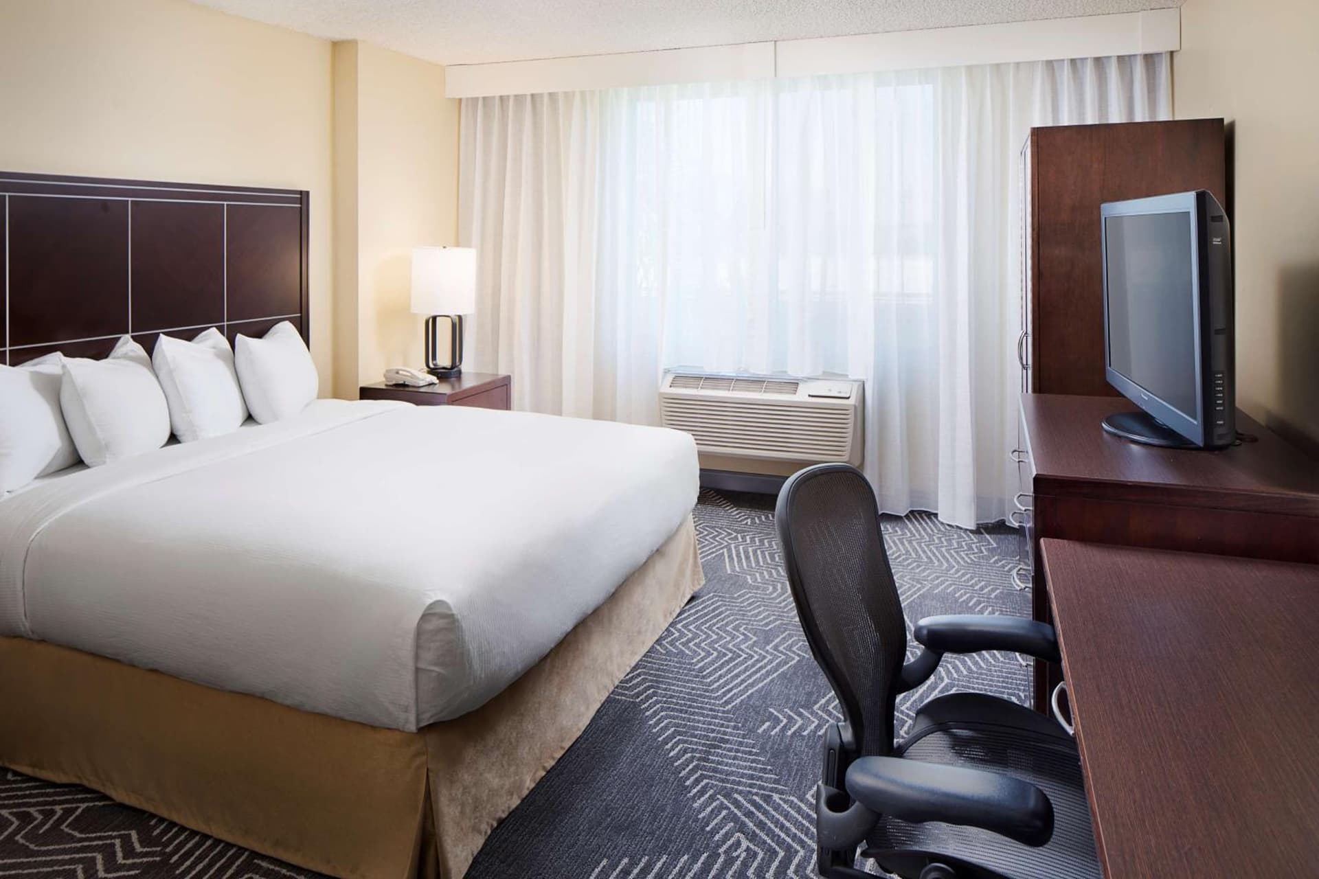 DoubleTree by Hilton Los Angeles/Commerce gallery photo in Commerce, CA — image 17