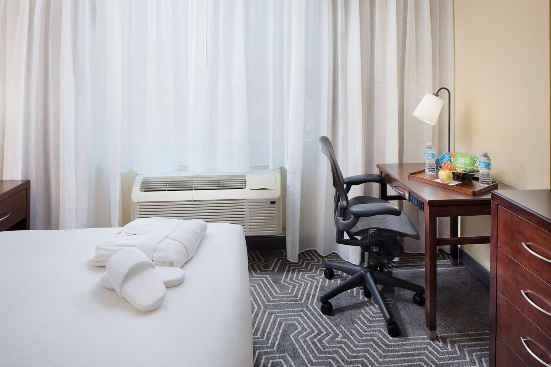 DoubleTree by Hilton Los Angeles/Commerce gallery photo in Commerce, CA — image 35