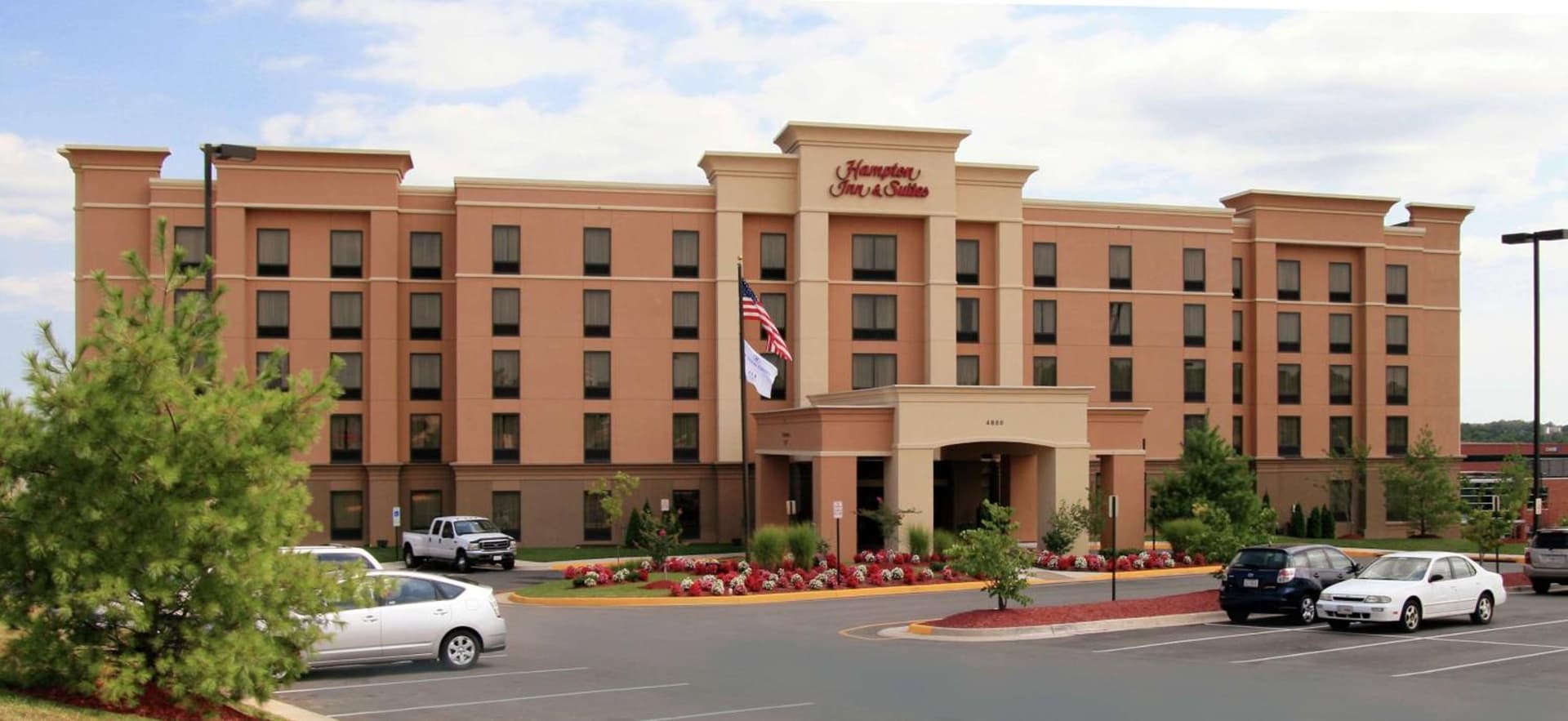 Hampton Inn and Suites Fredericksburg South interior in Fredericksburg, VA — gallery photo 2