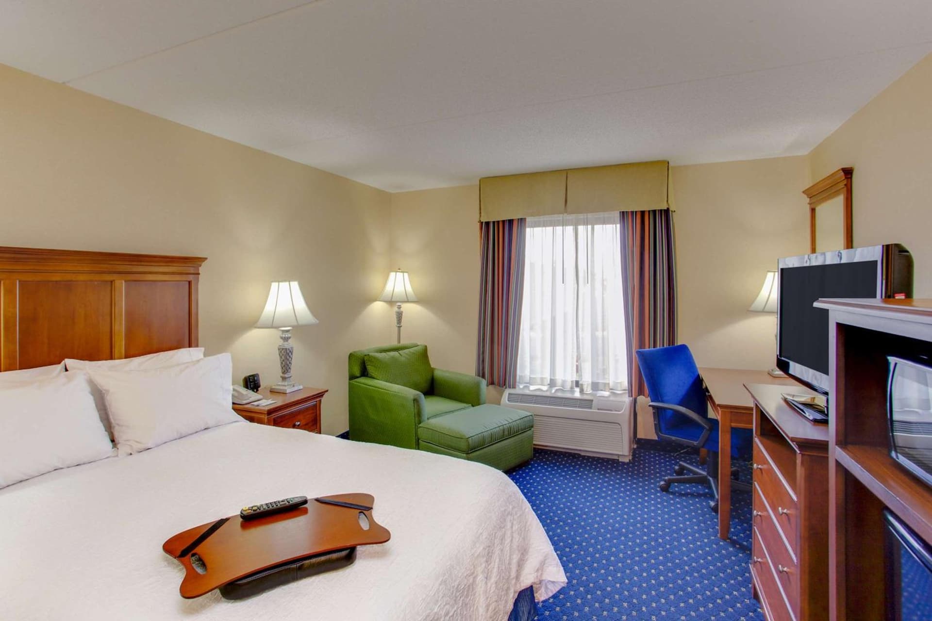 Hampton Inn and Suites Fredericksburg South gallery photo in Fredericksburg, VA — image 4