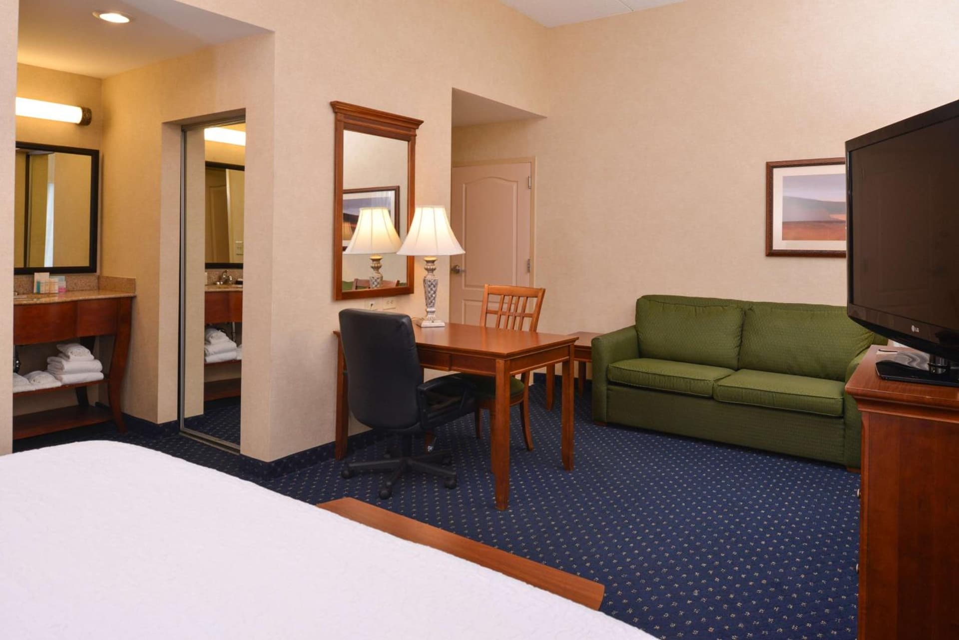 Hampton Inn and Suites Fredericksburg South gallery photo in Fredericksburg, VA — image 25
