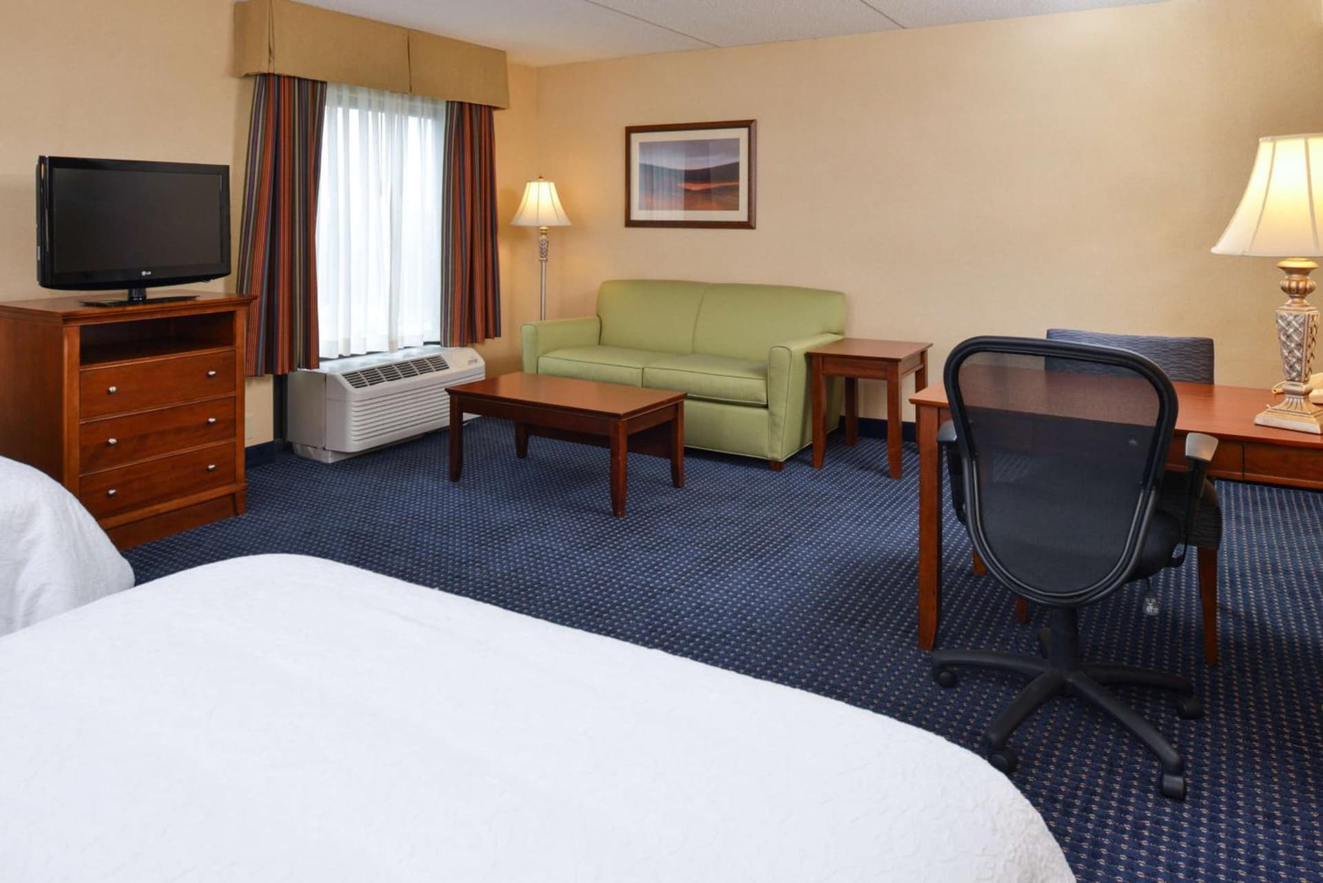 Hampton Inn and Suites Fredericksburg South gallery photo in Fredericksburg, VA — image 31