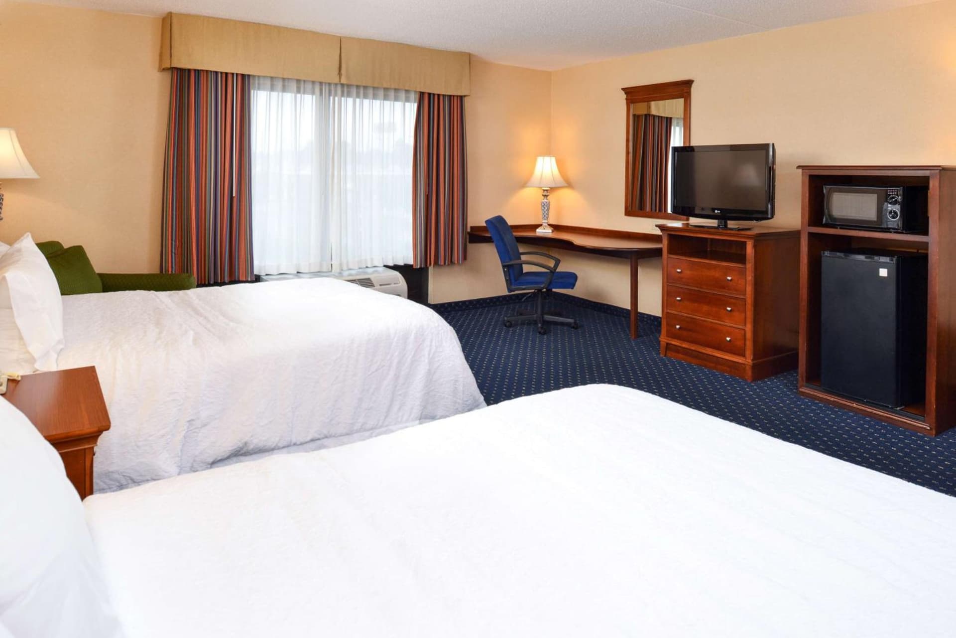 Hampton Inn and Suites Fredericksburg South gallery photo in Fredericksburg, VA — image 40