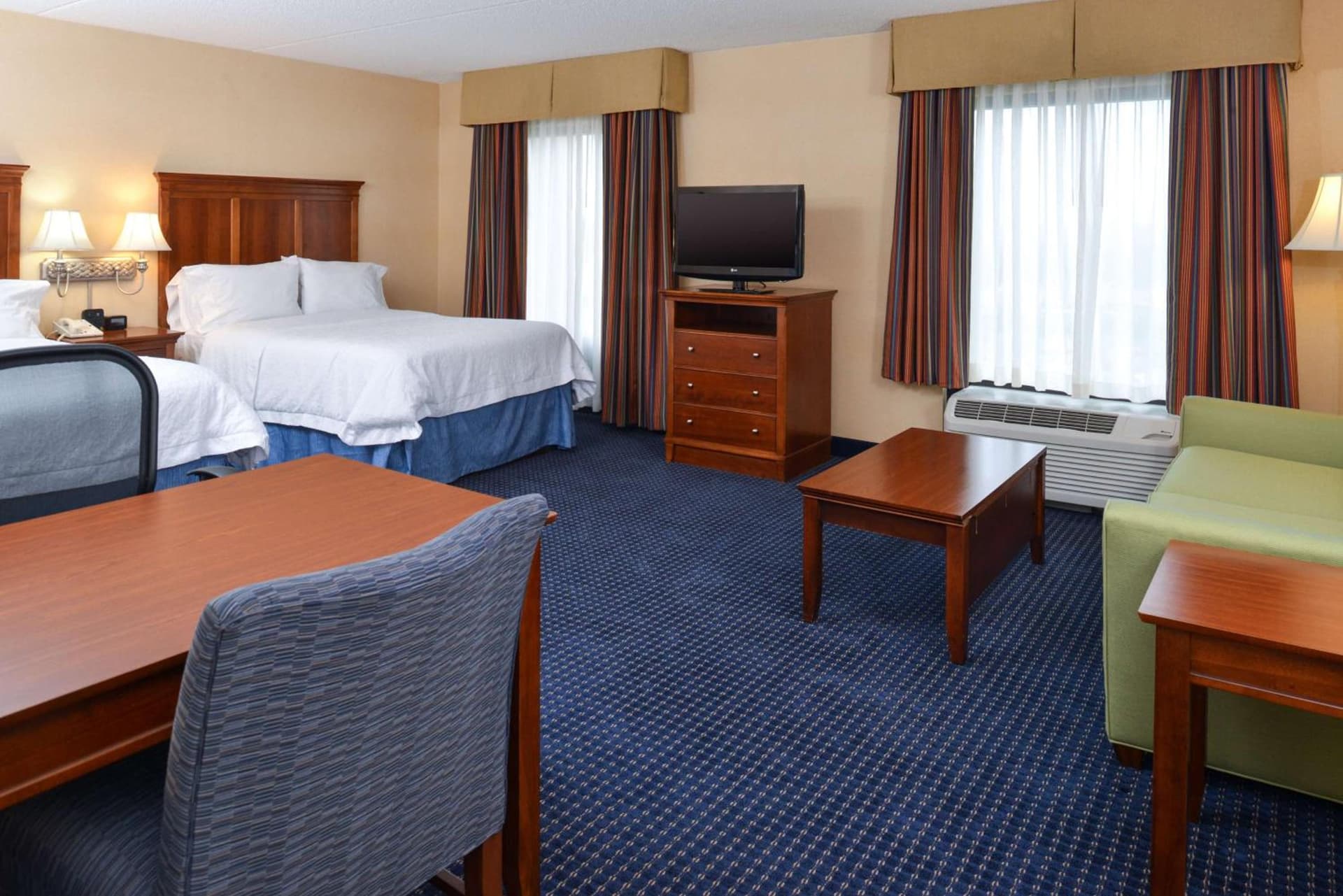 Hampton Inn and Suites Fredericksburg South gallery photo in Fredericksburg, VA — image 41