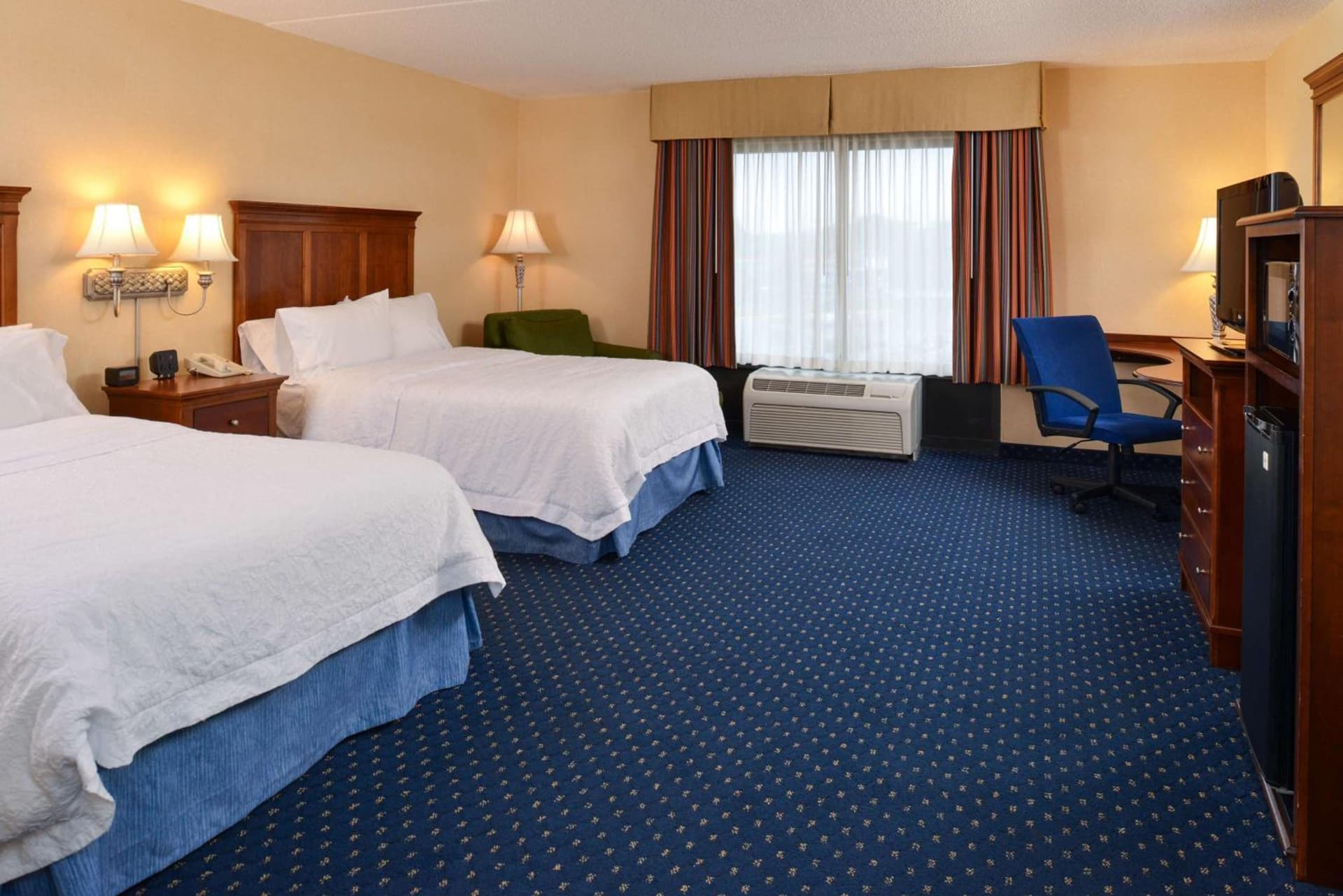 Hampton Inn and Suites Fredericksburg South gallery photo in Fredericksburg, VA — image 11
