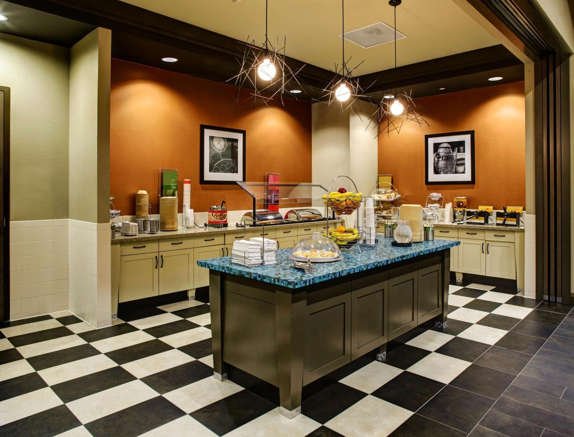 Hampton Inn and Suites Austin University Capitol gallery photo in Austin, TX — image 49