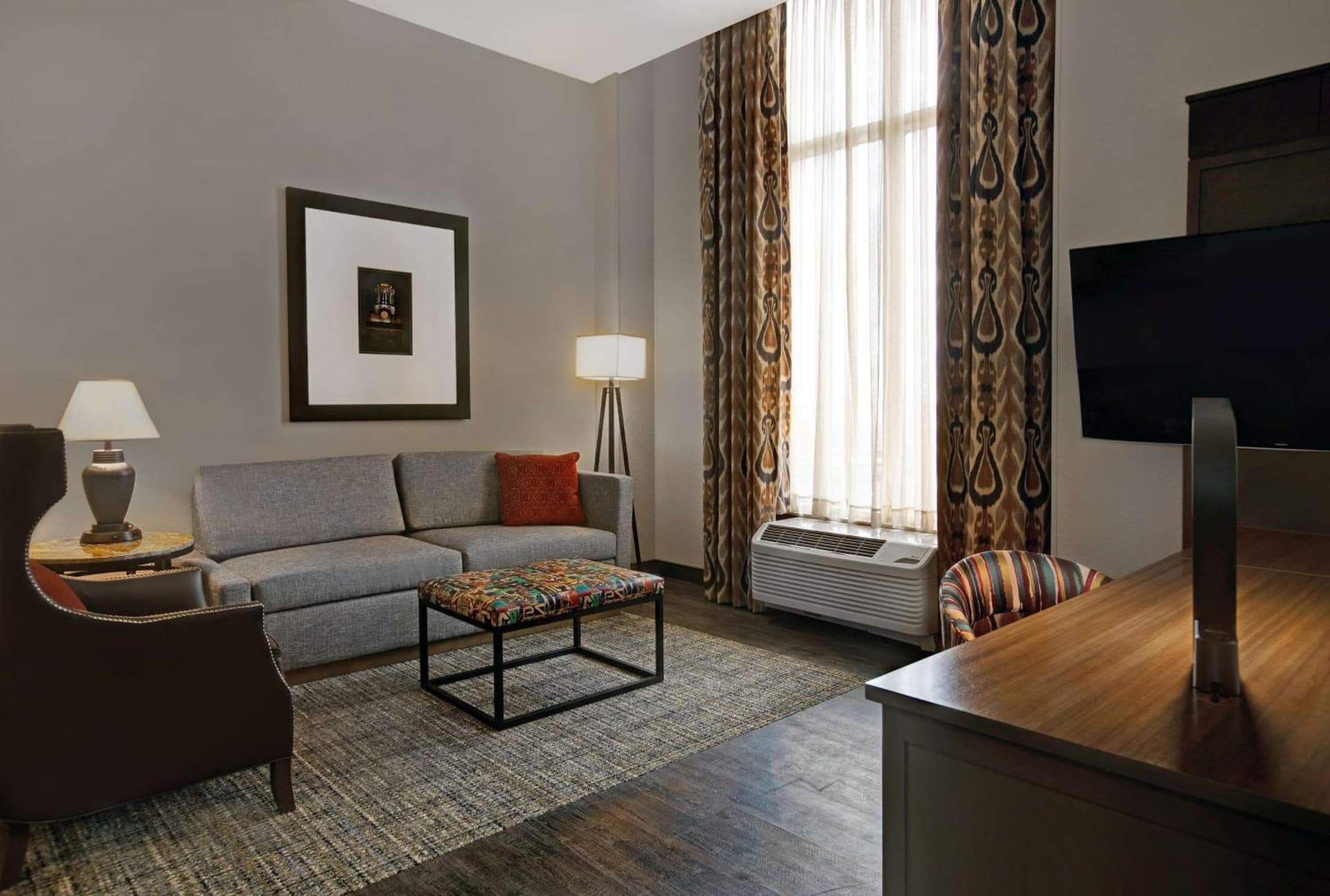 Hampton Inn and Suites Austin University Capitol gallery photo in Austin, TX — image 26