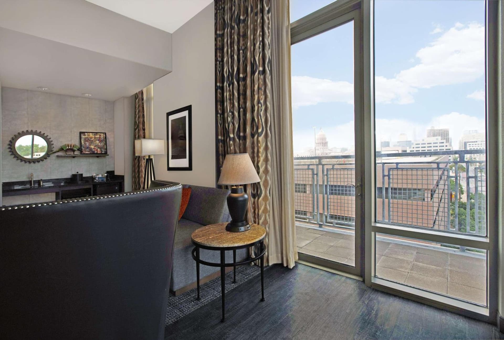 Hampton Inn and Suites Austin University Capitol gallery photo in Austin, TX — image 16