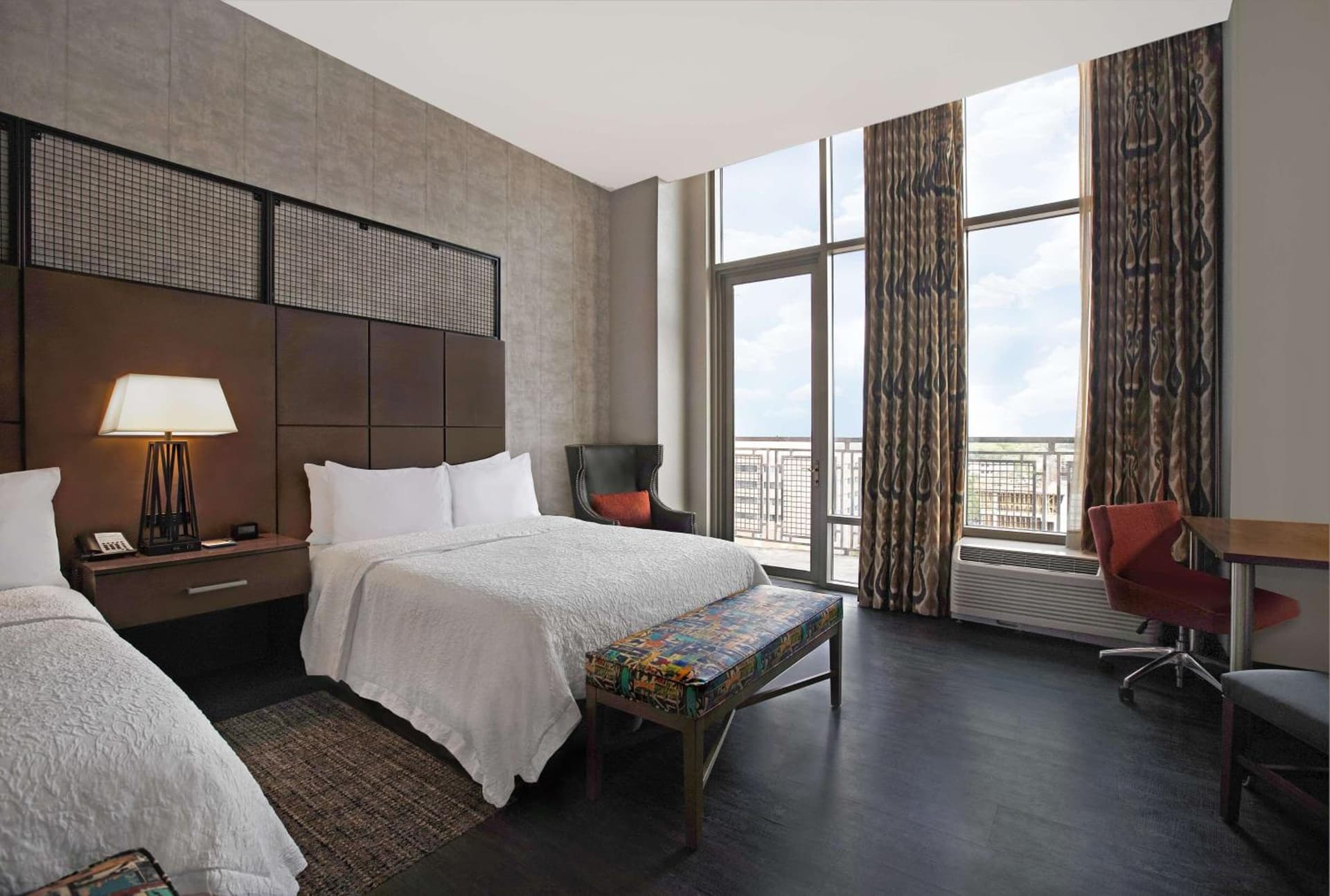 Hampton Inn and Suites Austin University Capitol gallery photo in Austin, TX — image 41