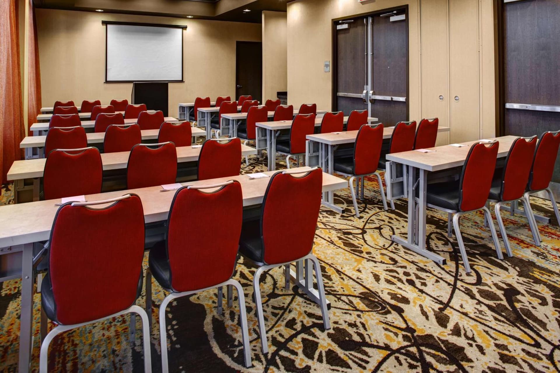 Hampton Inn and Suites Austin University Capitol gallery photo in Austin, TX — image 46