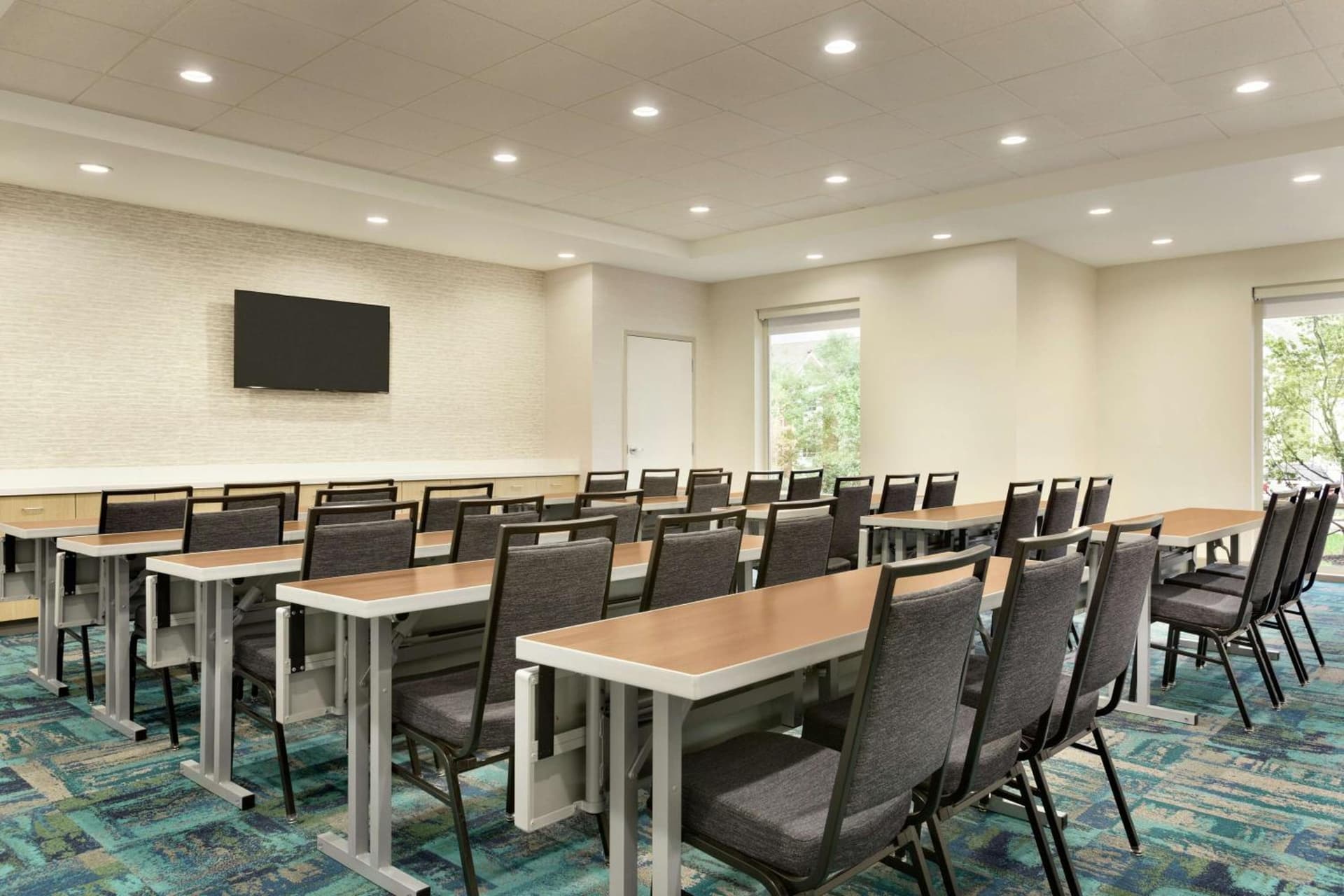 Home2 Suites By Hilton Florence Cincinnati Airport South gallery photo in Florence, KY — image 4