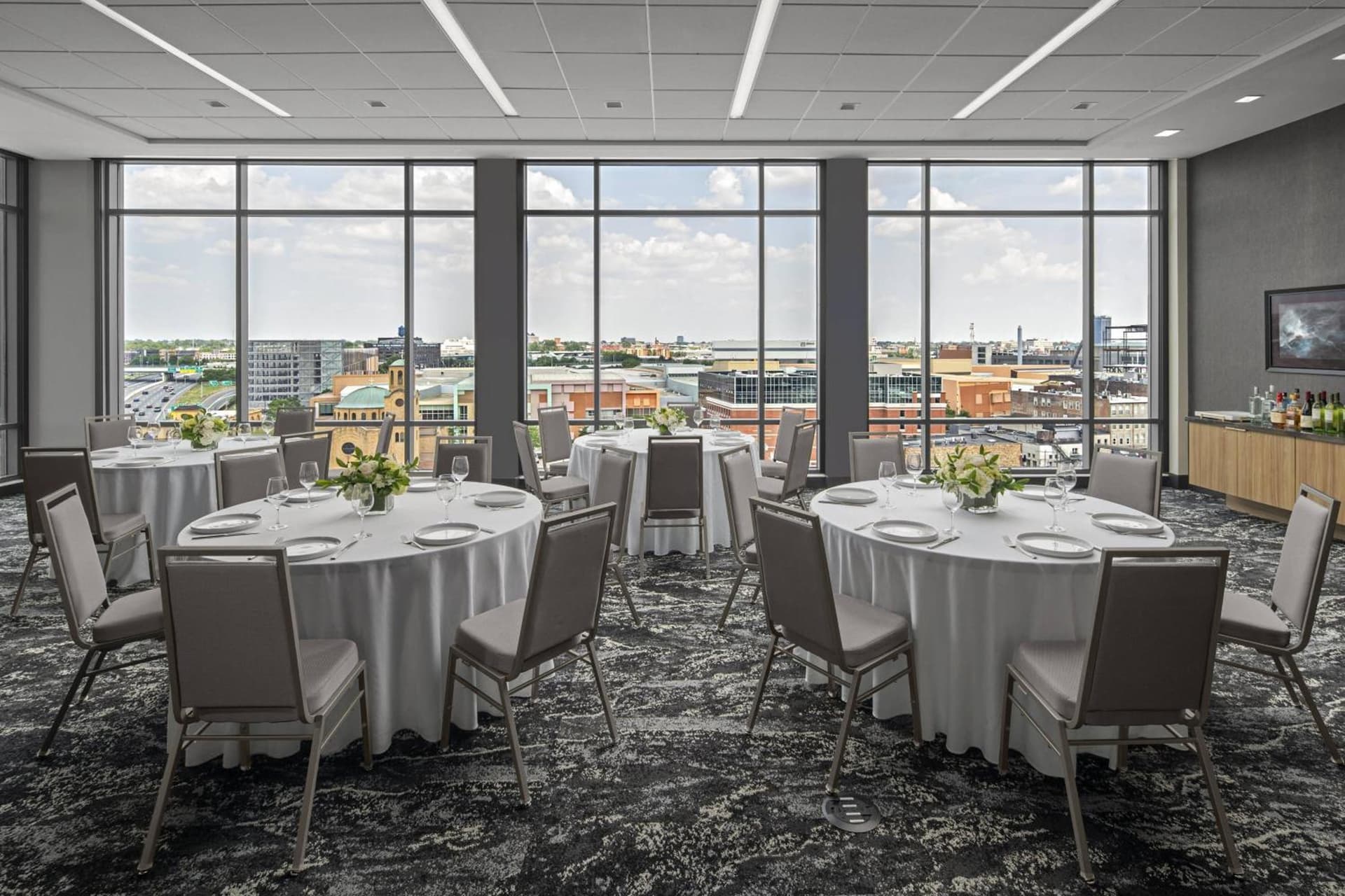AC Hotel by Marriott Columbus Downtown gallery photo in Columbus, OH — image 35
