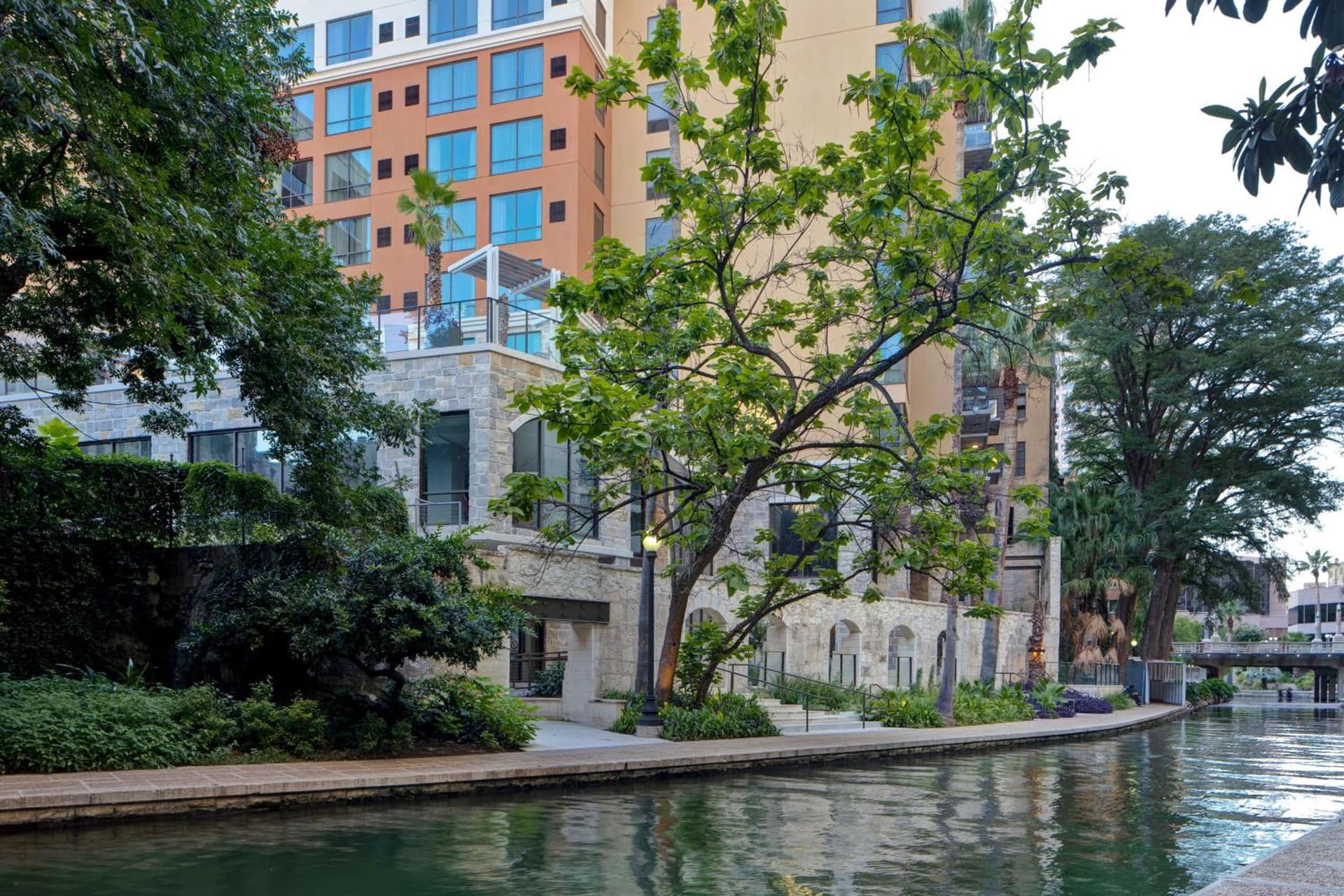 Home2 Suites By Hilton San Antonio on the Riverwalk interior in San Antonio, TX — gallery photo 2