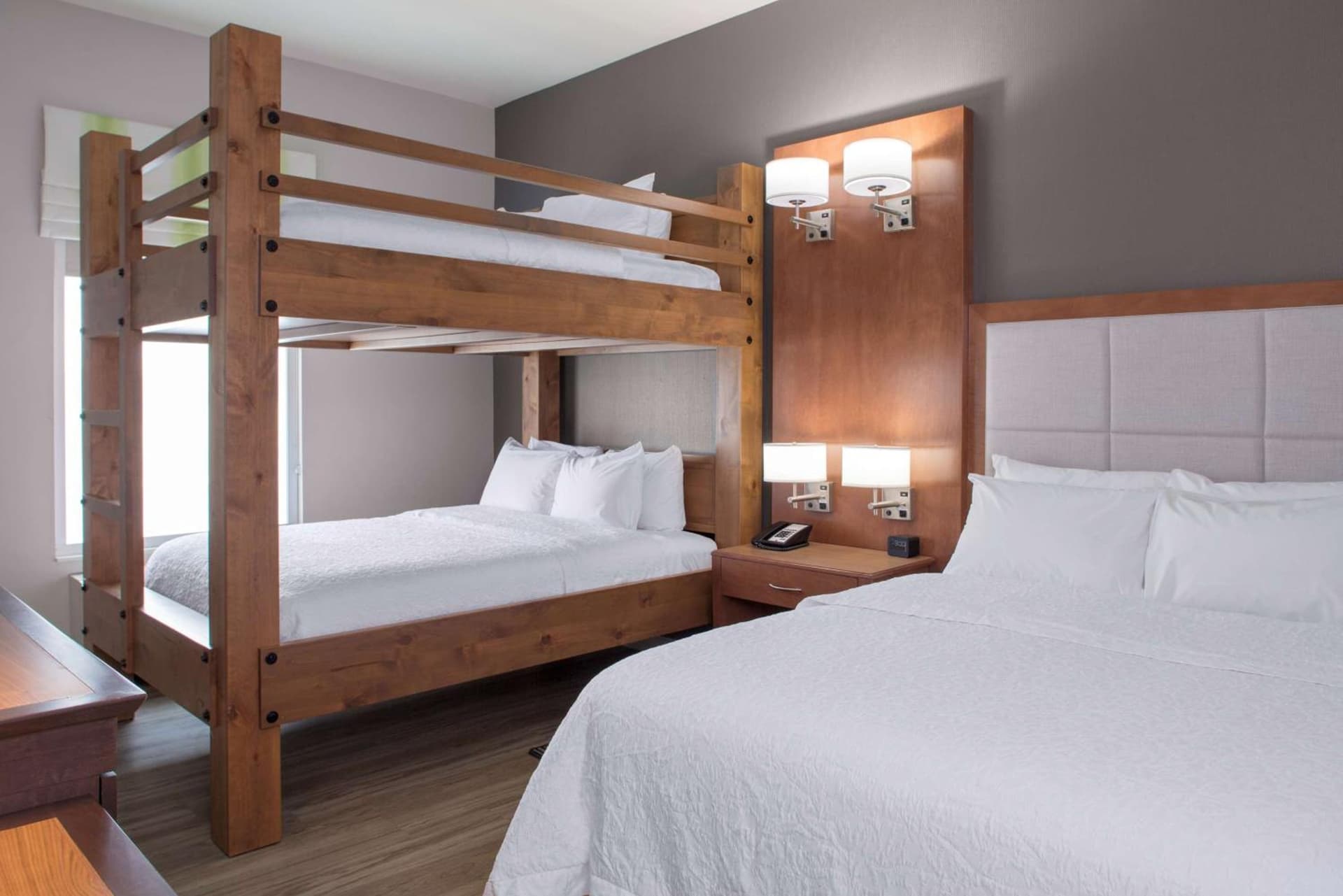 Hampton Inn & Suites by Hilton Columbus Scioto Downs gallery photo in Columbus, OH — image 24