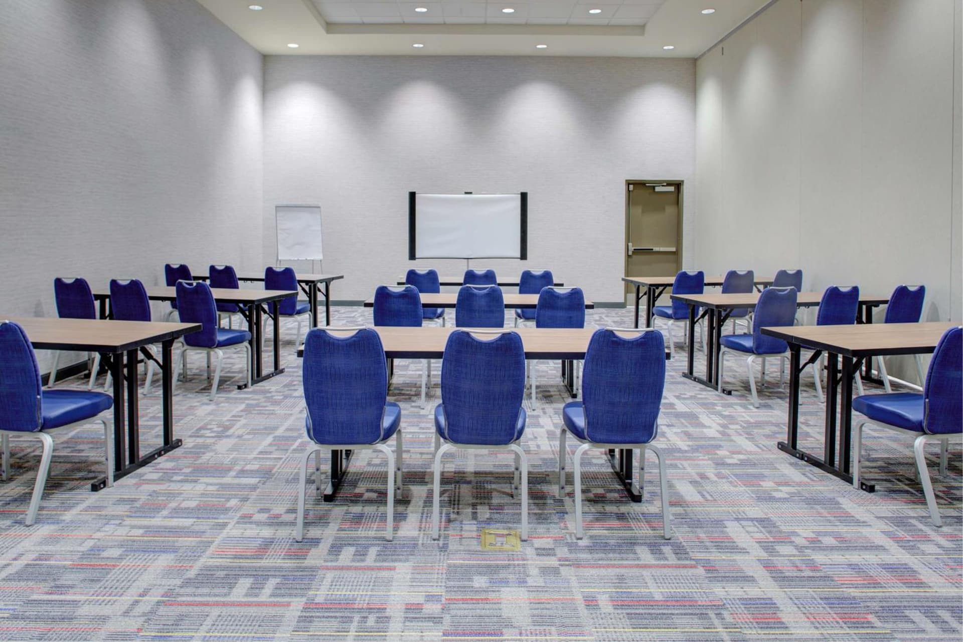 Hampton Inn & Suites by Hilton Columbus Scioto Downs gallery photo in Columbus, OH — image 48
