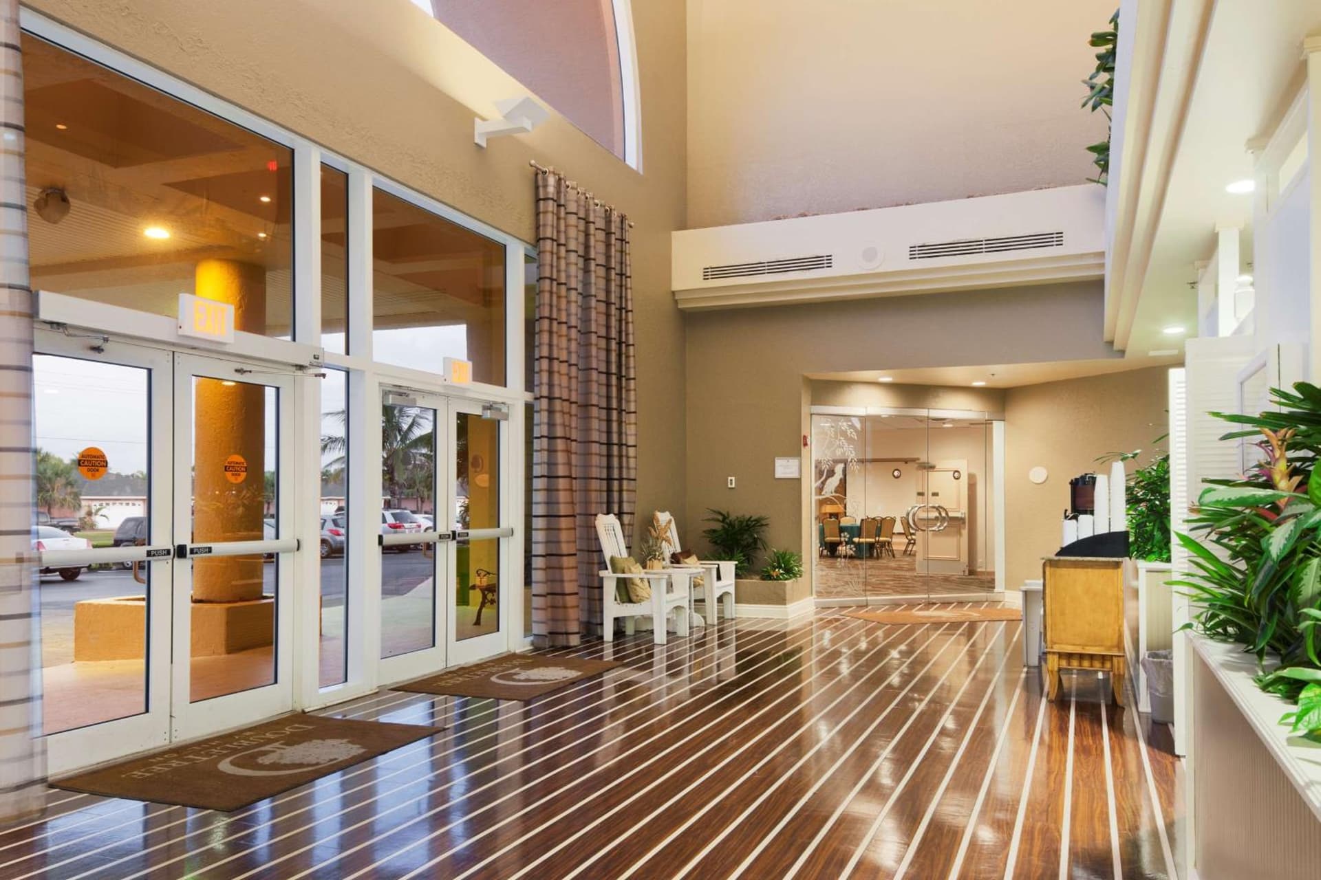 DoubleTree Suites by Hilton Melbourne Beach Oceanfront gallery photo in Melbourne, FL — image 84