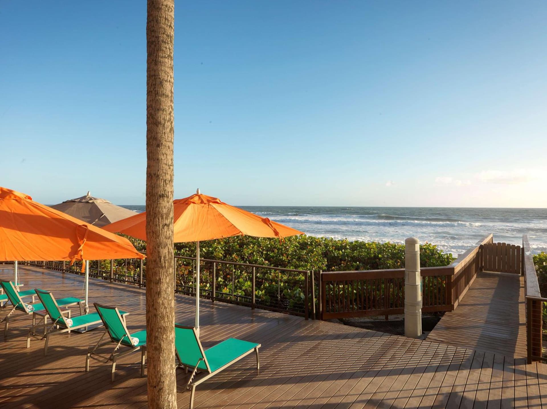DoubleTree Suites by Hilton Melbourne Beach Oceanfront gallery photo in Melbourne, FL — image 120