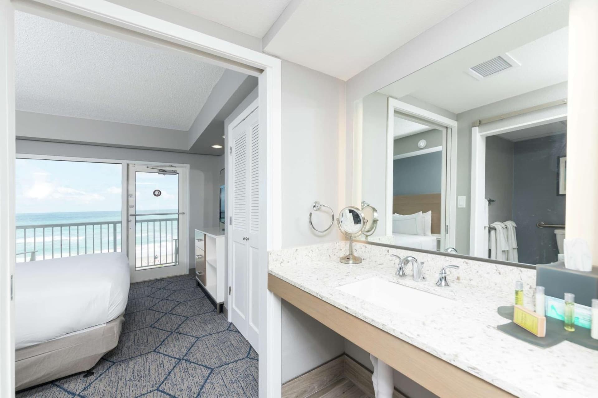 DoubleTree Suites by Hilton Melbourne Beach Oceanfront gallery photo in Melbourne, FL — image 132