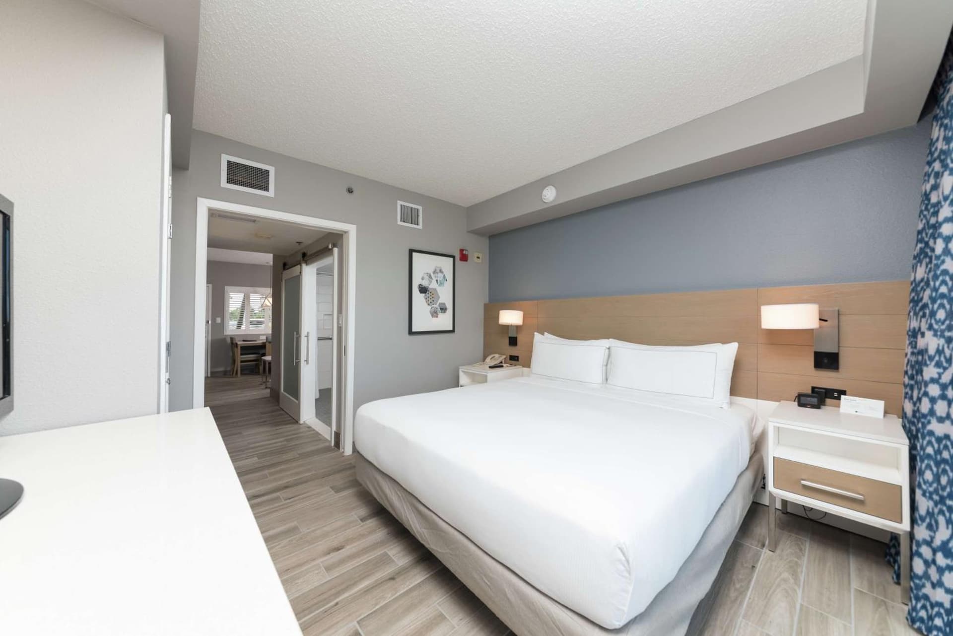 DoubleTree Suites by Hilton Melbourne Beach Oceanfront gallery photo in Melbourne, FL — image 49