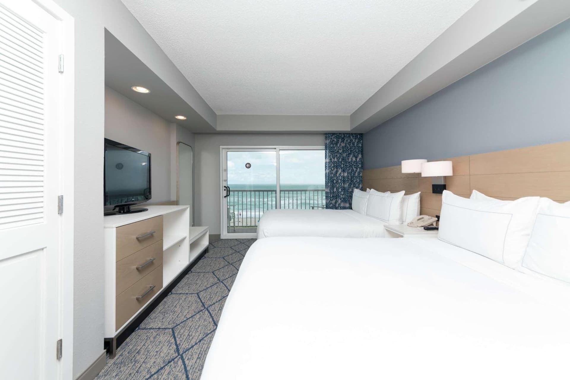 DoubleTree Suites by Hilton Melbourne Beach Oceanfront gallery photo in Melbourne, FL — image 97