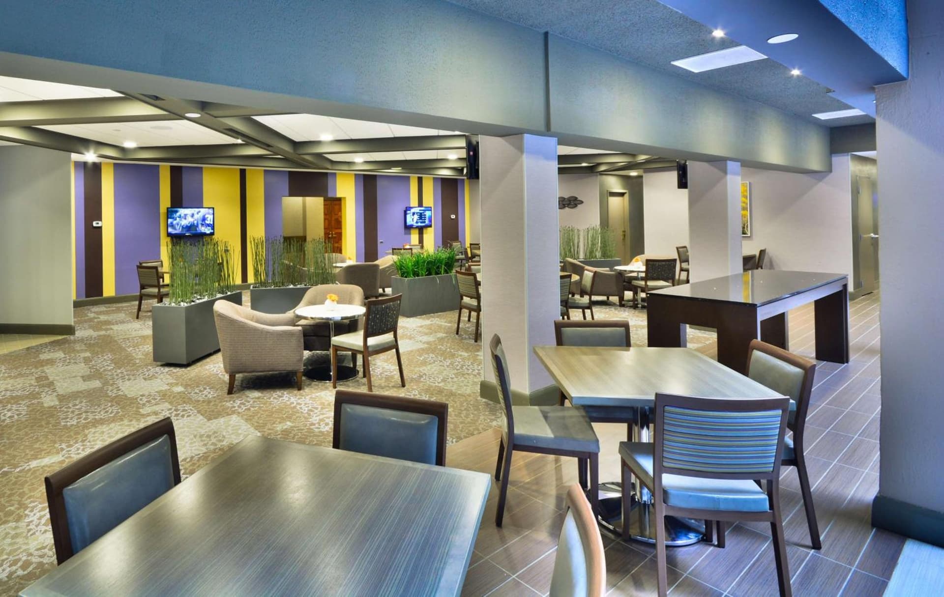 Embassy Suites by Hilton Denver Central Park gallery photo in Denver, CO — image 31