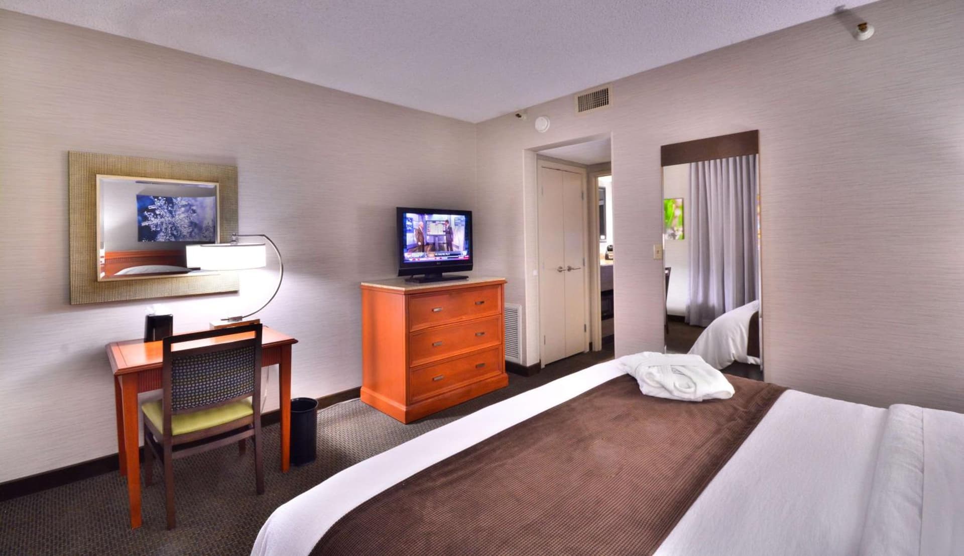 Embassy Suites by Hilton Denver Central Park gallery photo in Denver, CO — image 21