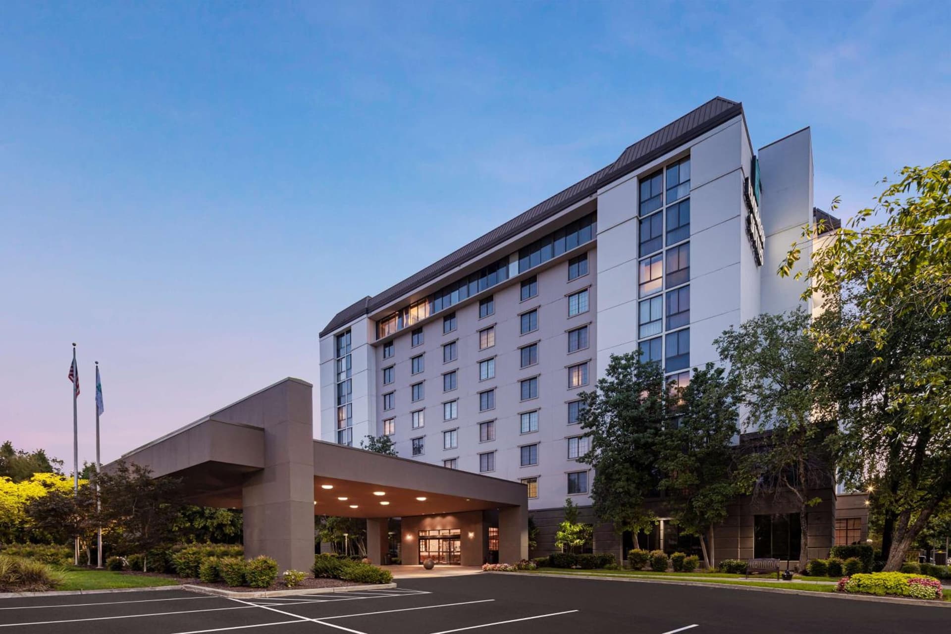 Embassy Suites by Hilton Nashville Airport interior in Nashville, TN — gallery photo 2