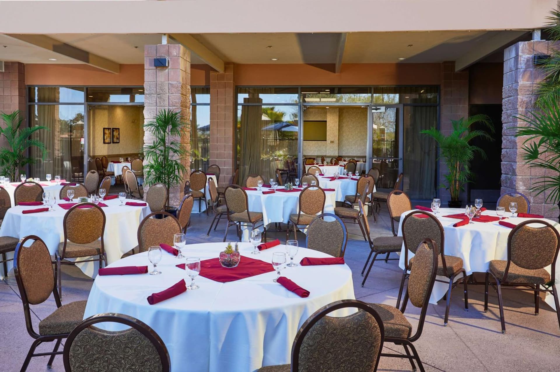 Embassy Suites by Hilton Phoenix Scottsdale gallery photo in Phoenix, AZ — image 29
