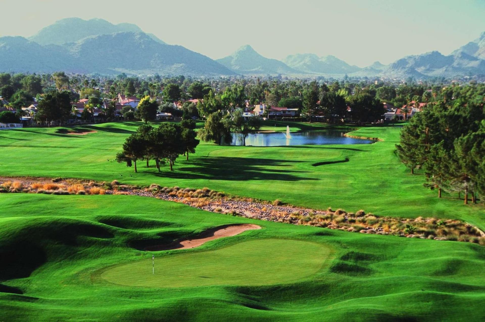 Embassy Suites by Hilton Phoenix Scottsdale gallery photo in Phoenix, AZ — image 14