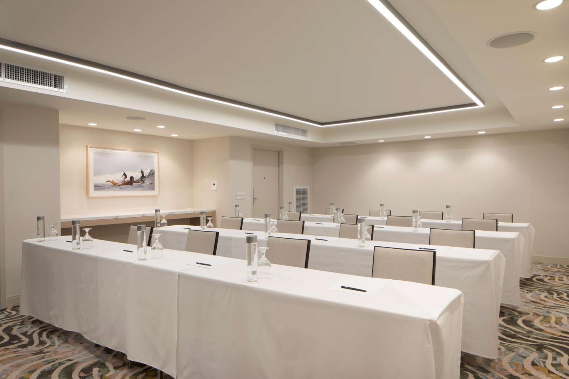 Hilton Santa Monica interior in Los Angeles, CA — gallery photo 2