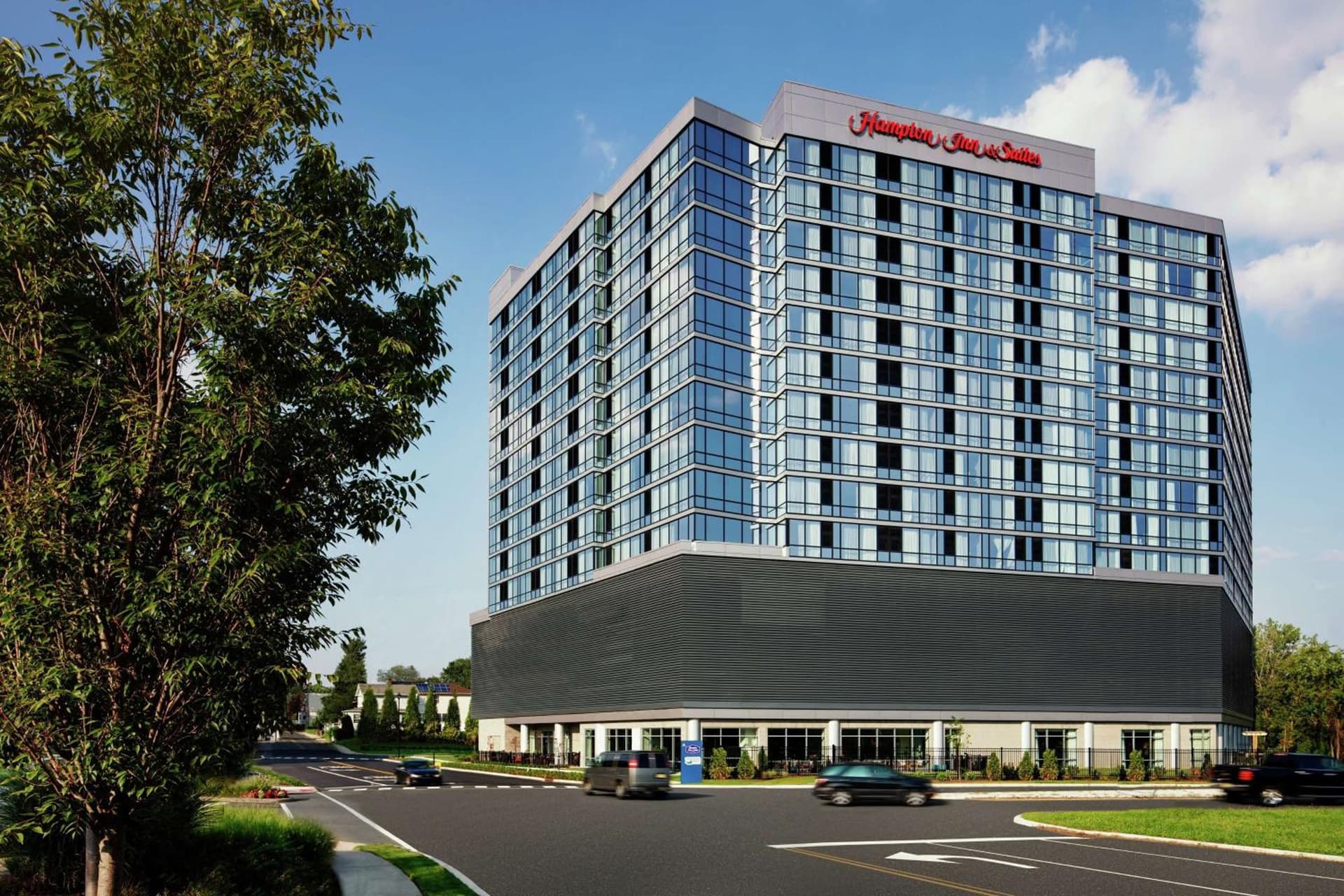 Hampton Inn & Suites Teaneck/Glenpointe property views in Teaneck — gallery photo 3