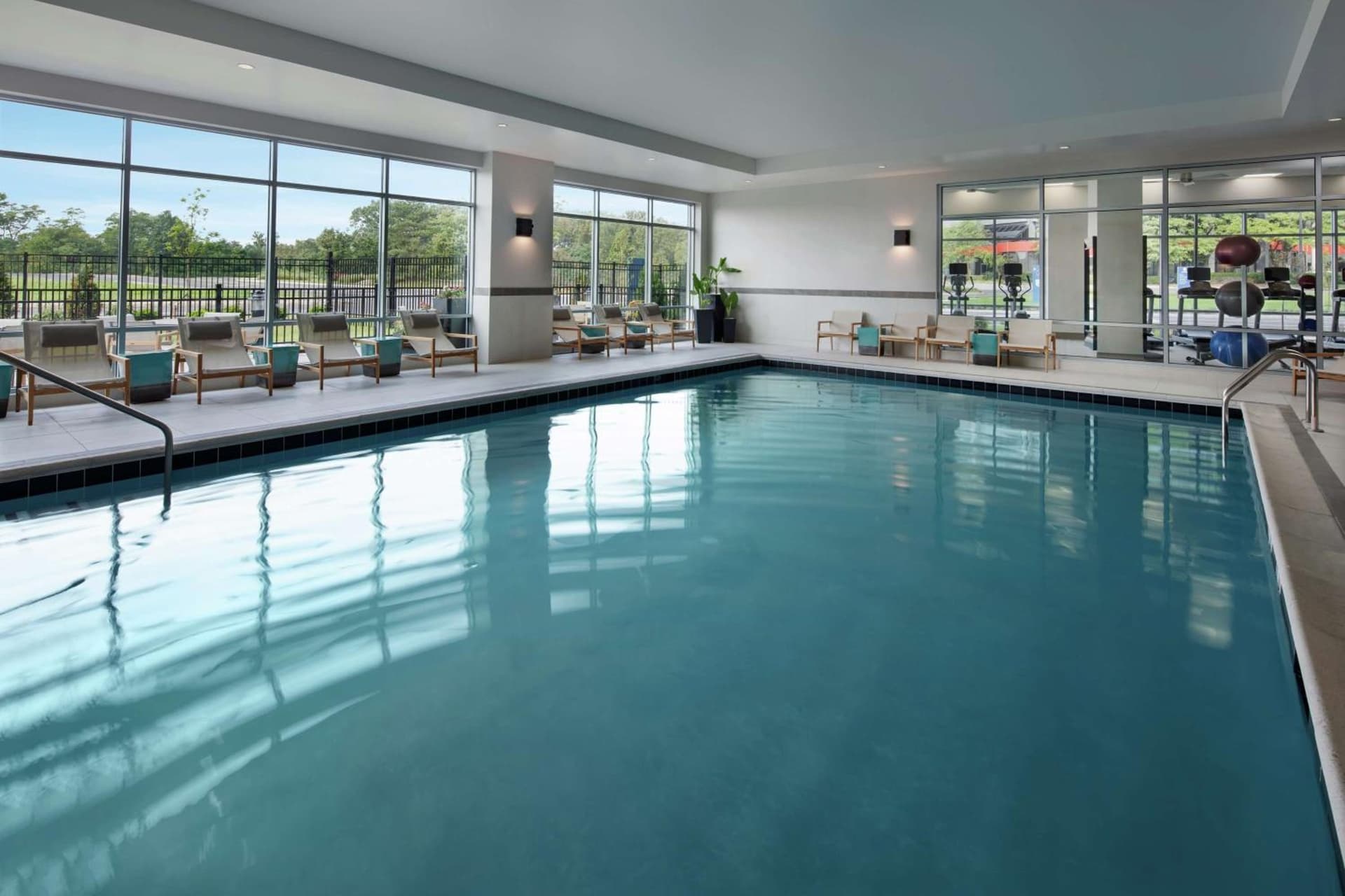 Hampton Inn & Suites Teaneck/Glenpointe gallery photo in Teaneck — image 32