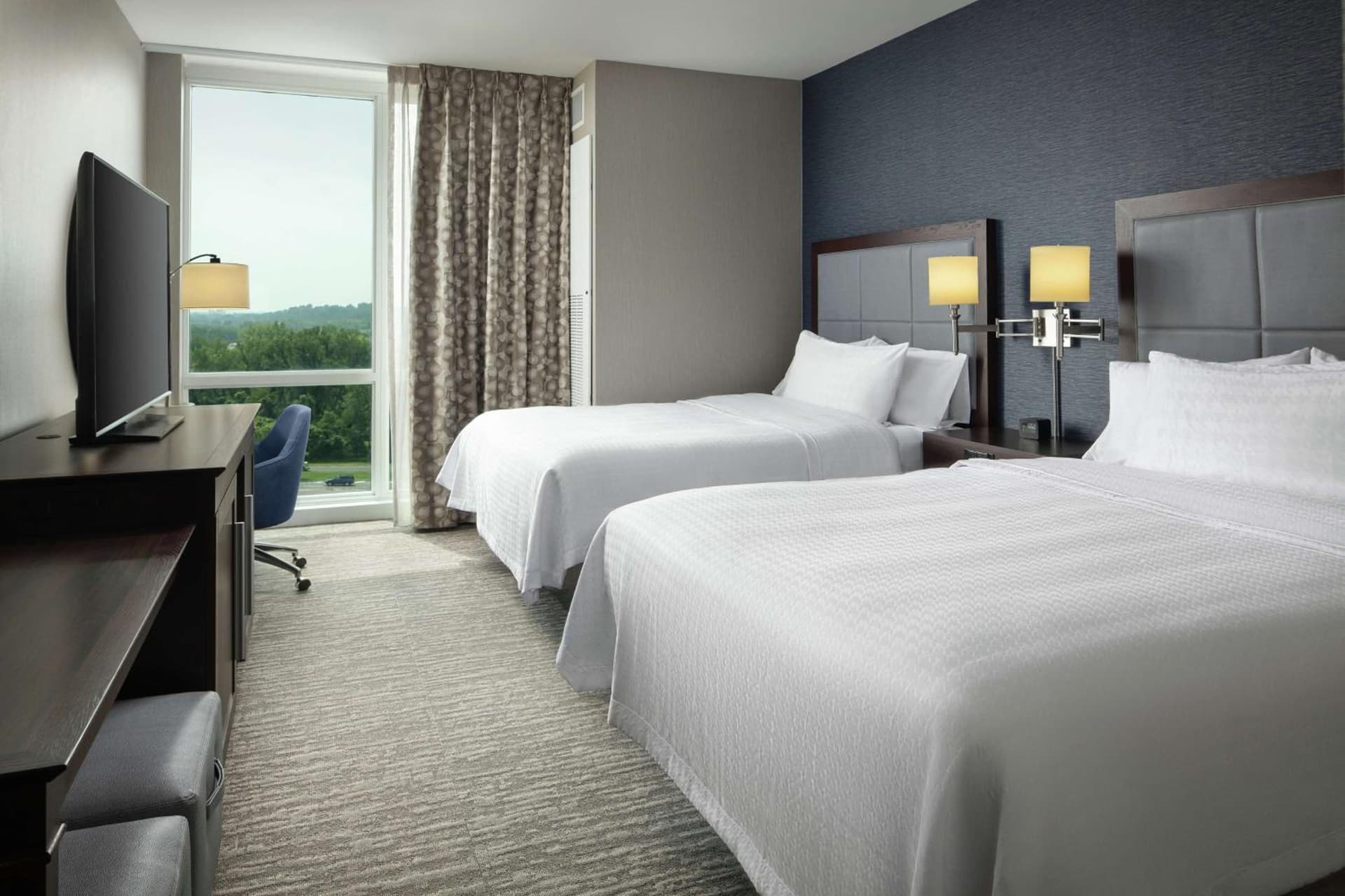Hampton Inn & Suites Teaneck/Glenpointe gallery photo in Teaneck — image 8