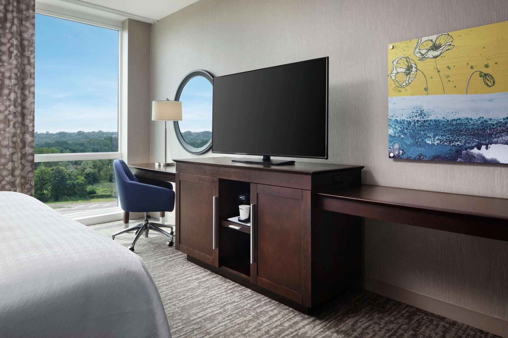 Hampton Inn & Suites Teaneck/Glenpointe gallery photo in Teaneck — image 11