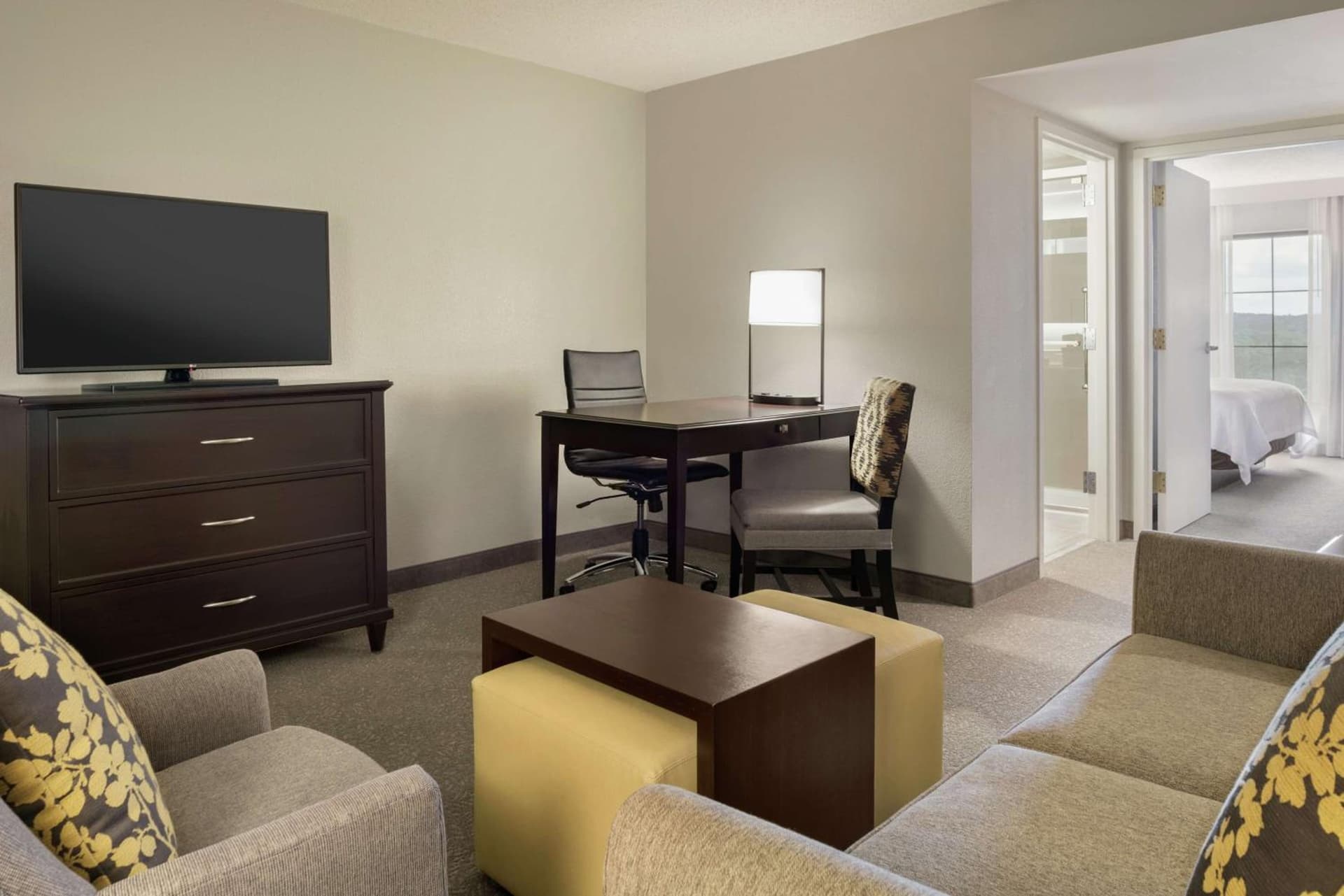 Embassy Suites by Hilton Atlanta Alpharetta gallery photo in Alpharetta, GA — image 32