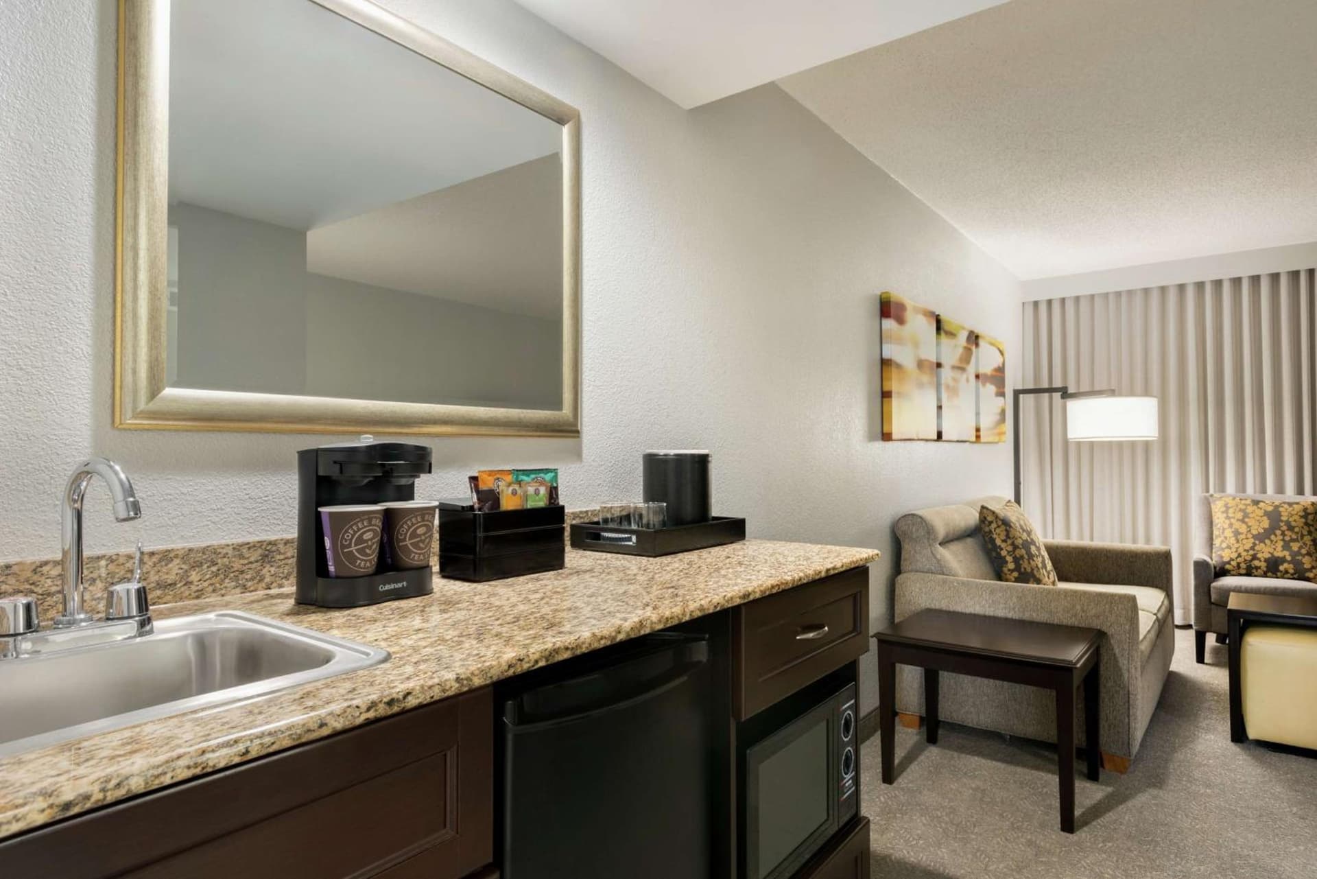 Embassy Suites by Hilton Atlanta Alpharetta gallery photo in Alpharetta, GA — image 17