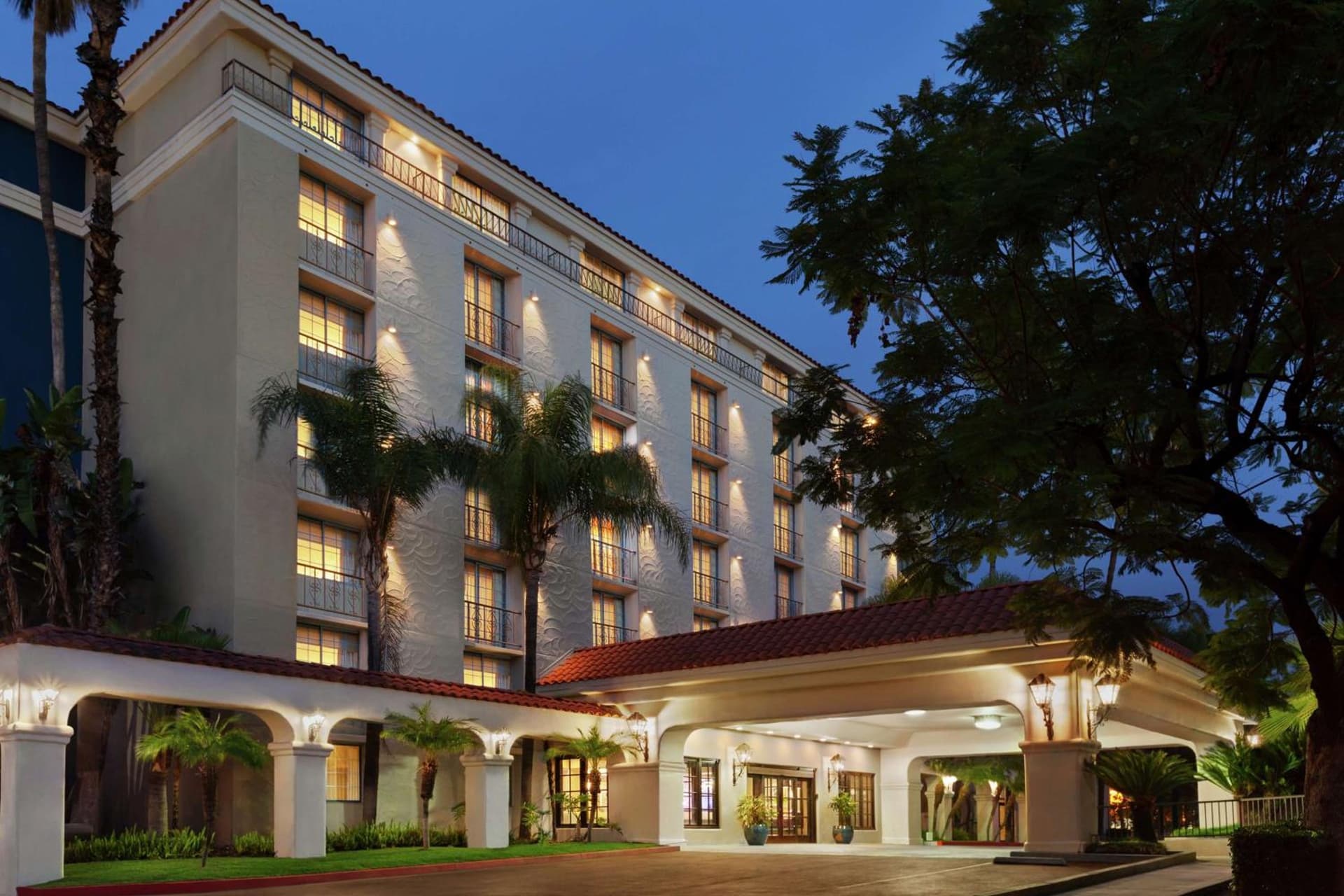 Embassy Suites by Hilton Arcadia-Pasadena Area featured exterior or lobby in Arcadia, CA — similar hotel