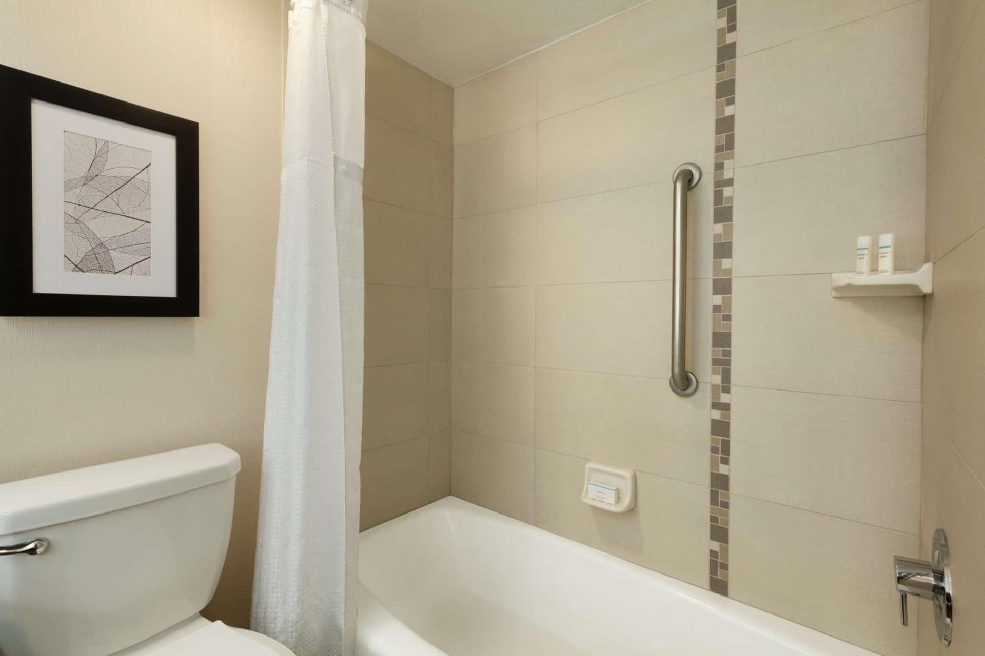 Embassy Suites by Hilton Arcadia-Pasadena Area property views in Arcadia, CA — gallery photo 3
