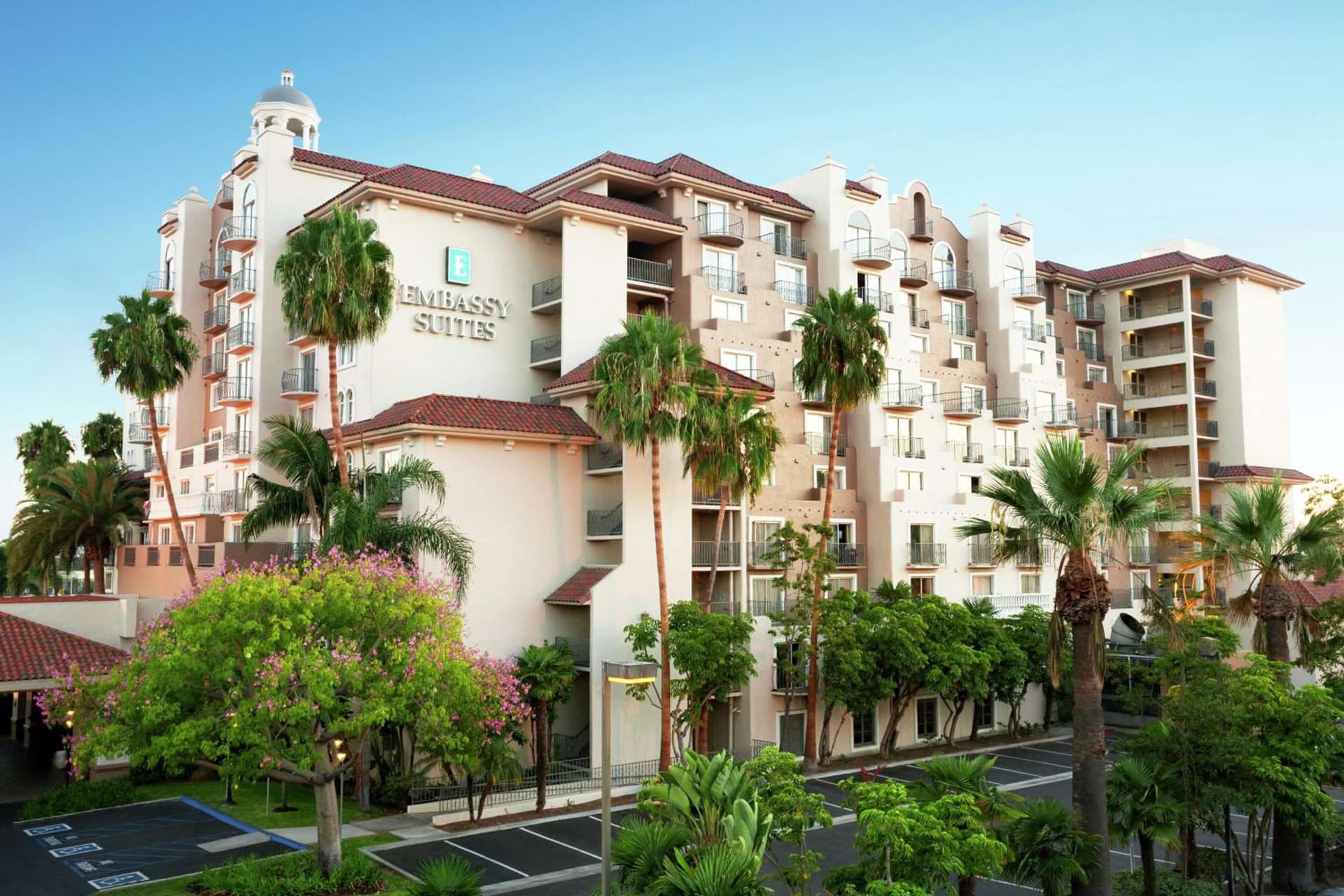Embassy Suites by Hilton Santa Ana Orange County Airport interior in Santa Ana, CA — gallery photo 2