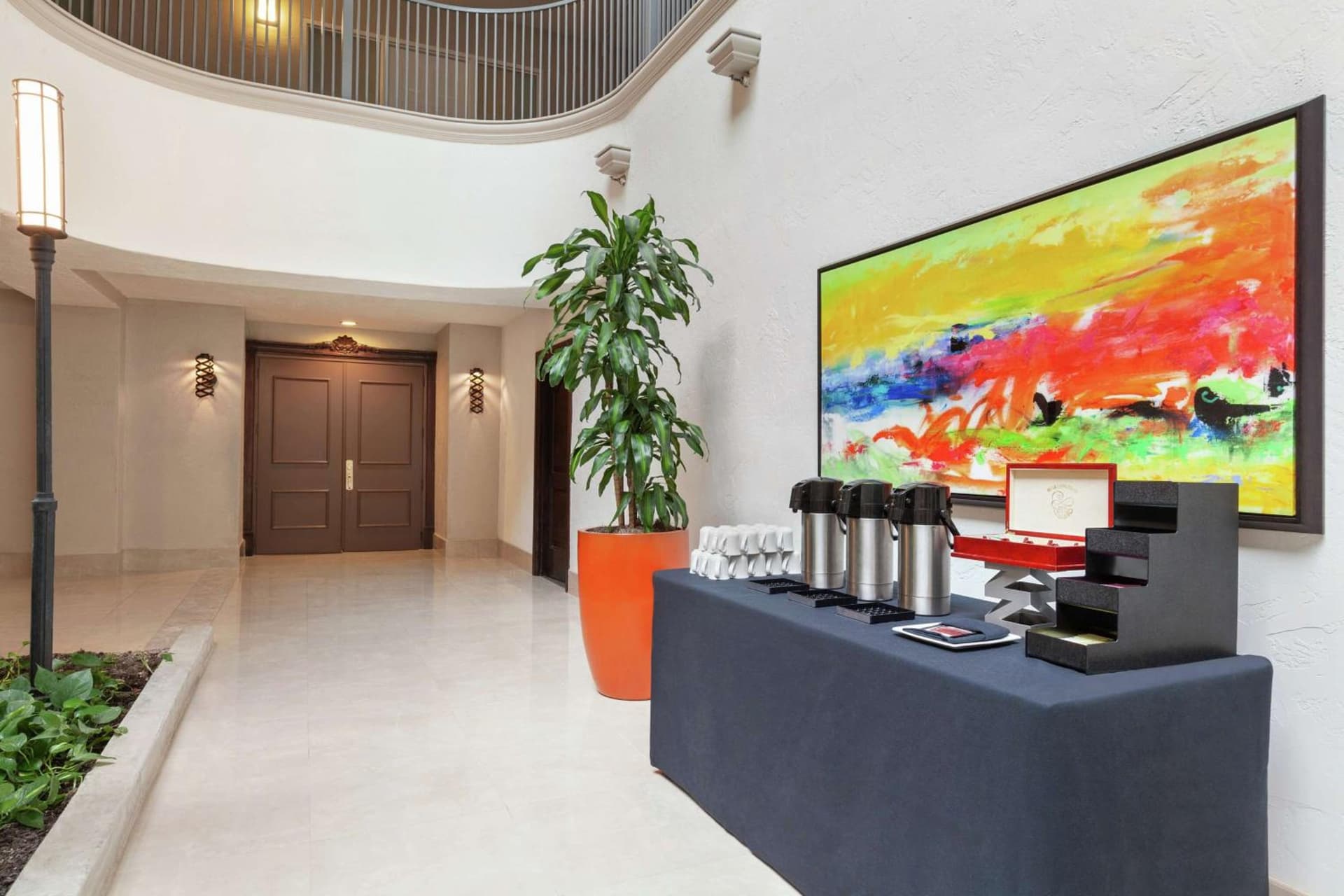 Embassy Suites by Hilton Santa Ana Orange County Airport gallery photo in Santa Ana, CA — image 10