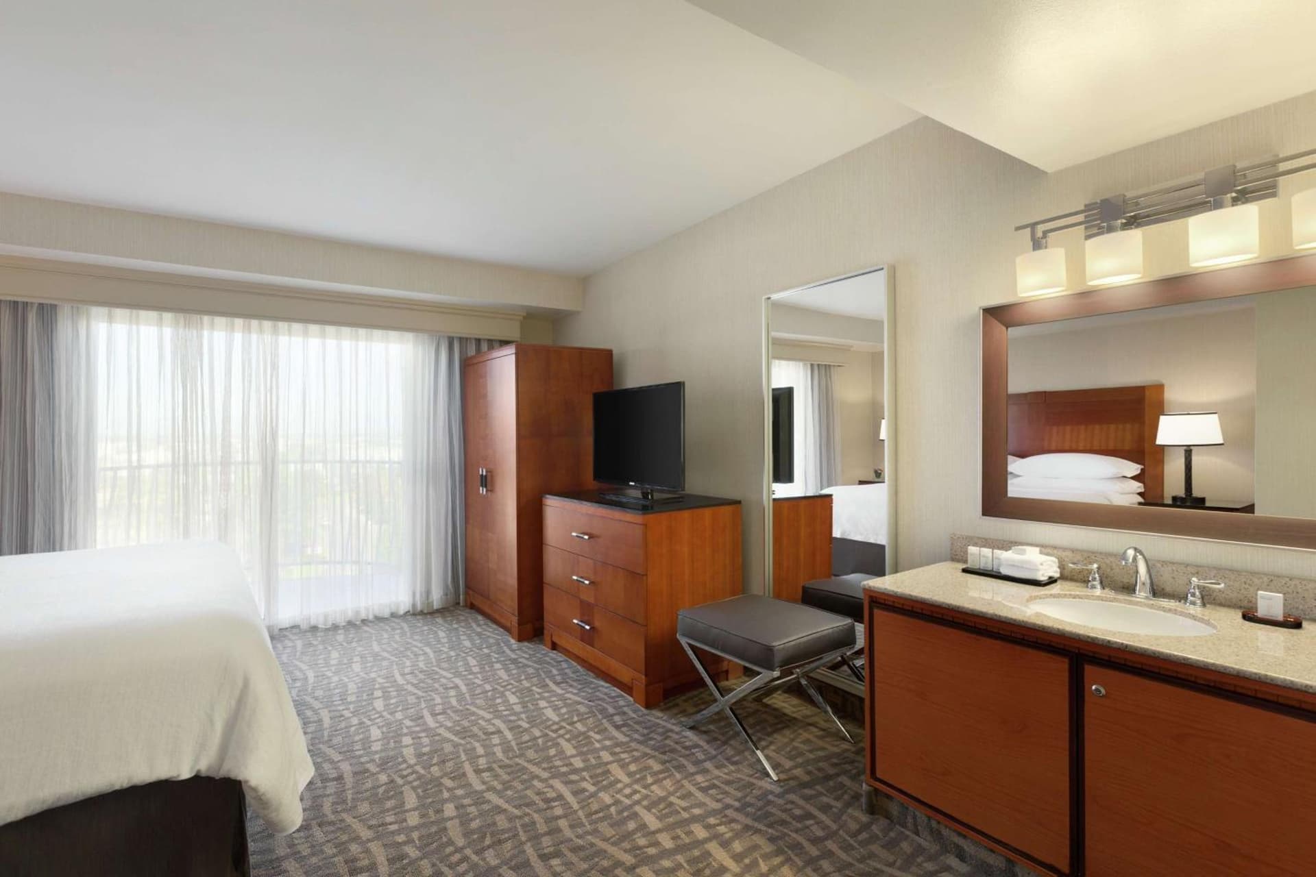 Embassy Suites by Hilton Santa Ana Orange County Airport gallery photo in Santa Ana, CA — image 14