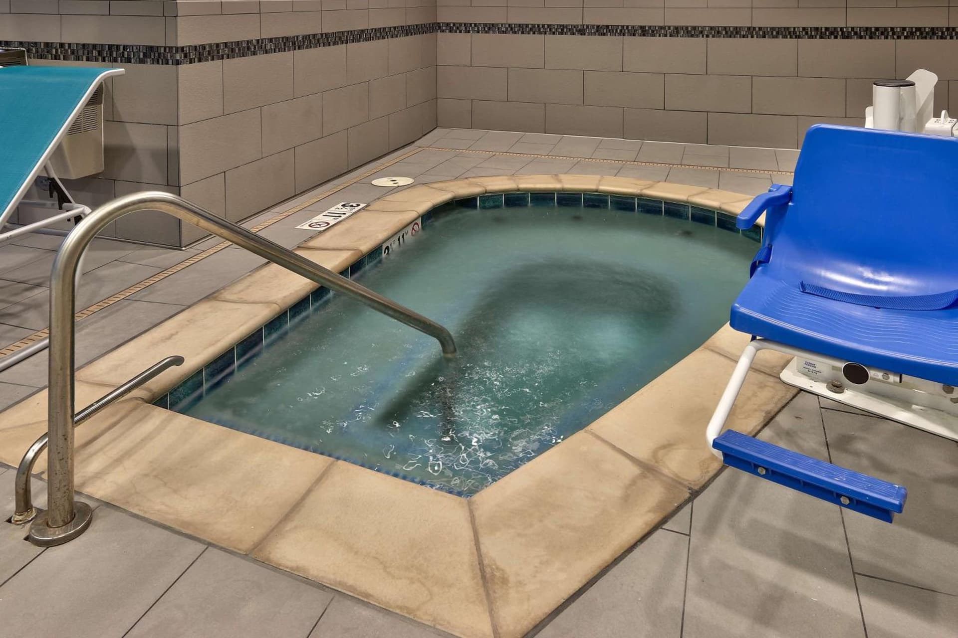 Hampton Inn & Suites Albuquerque Airport gallery photo in Albuquerque, NM — image 10