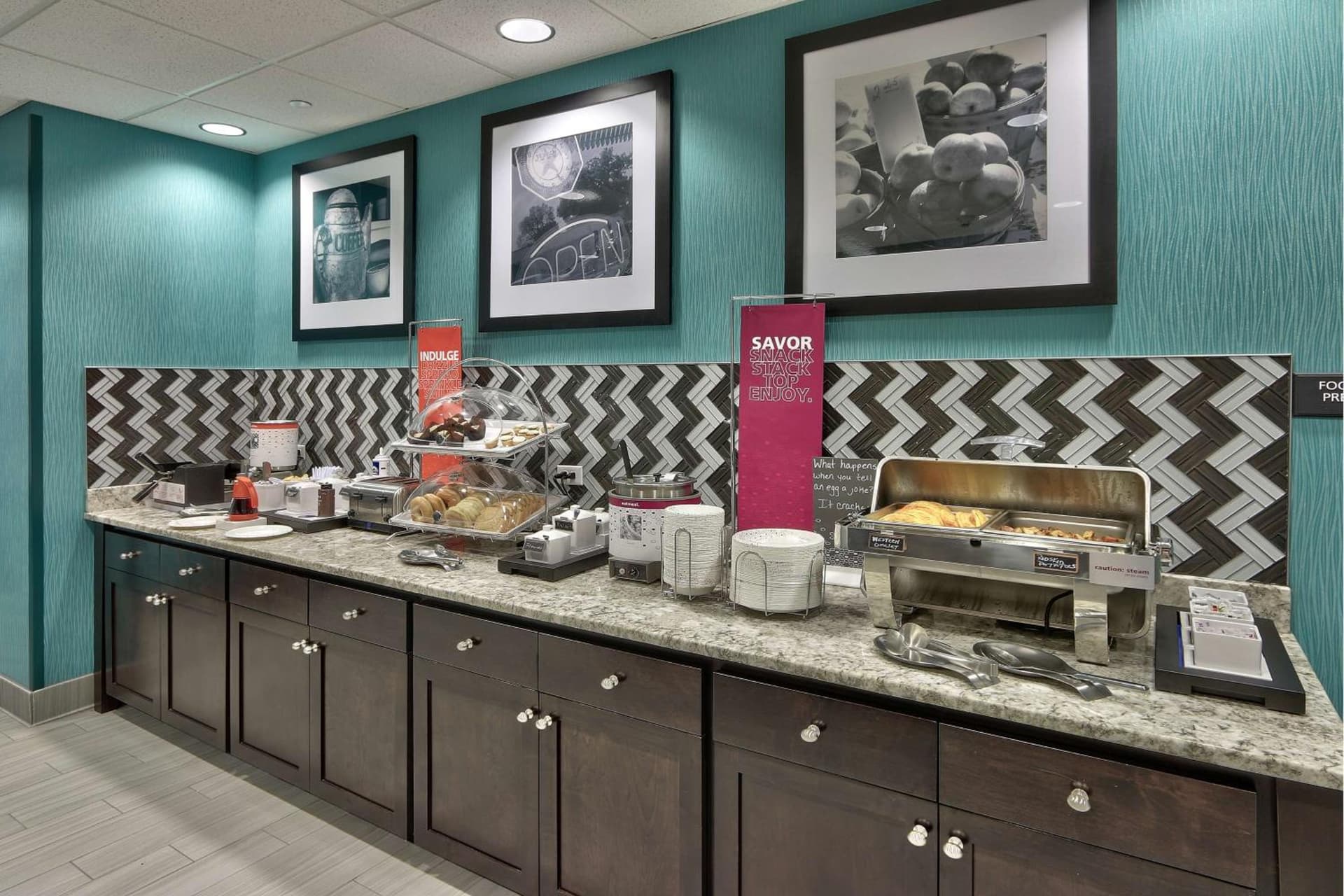 Hampton Inn & Suites Albuquerque Airport gallery photo in Albuquerque, NM — image 20