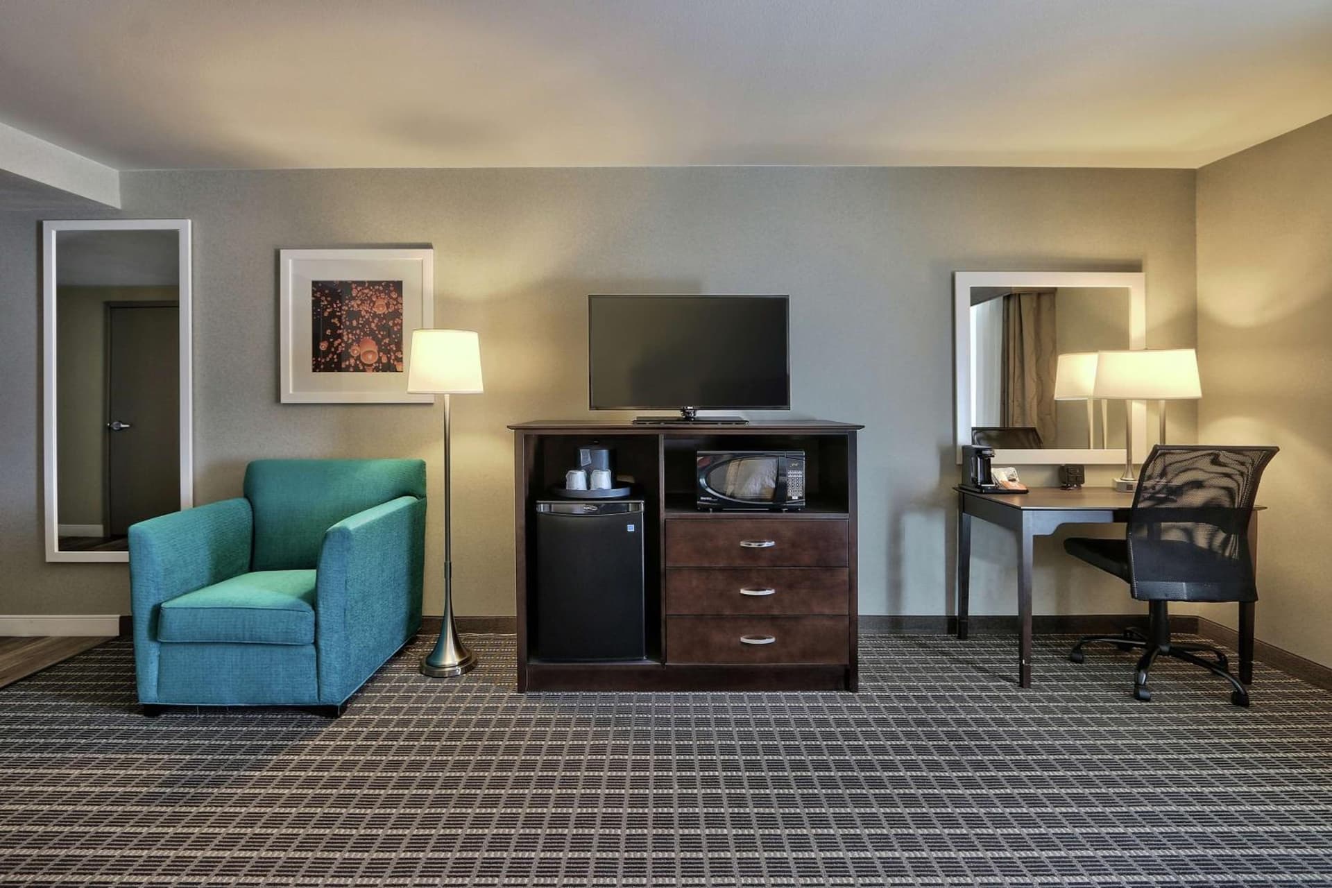Hampton Inn & Suites Albuquerque Airport gallery photo in Albuquerque, NM — image 37