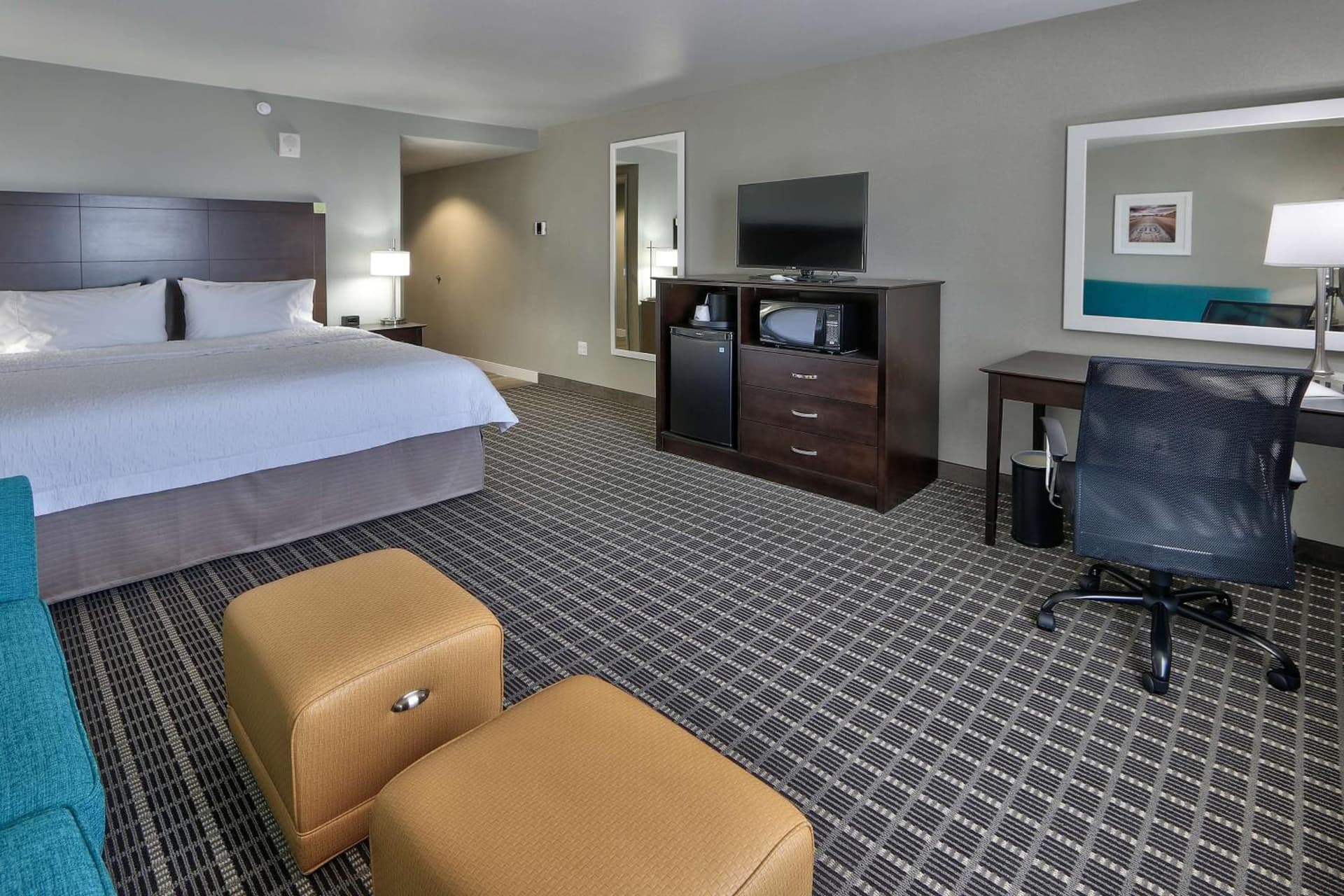Hampton Inn & Suites Albuquerque Airport gallery photo in Albuquerque, NM — image 14
