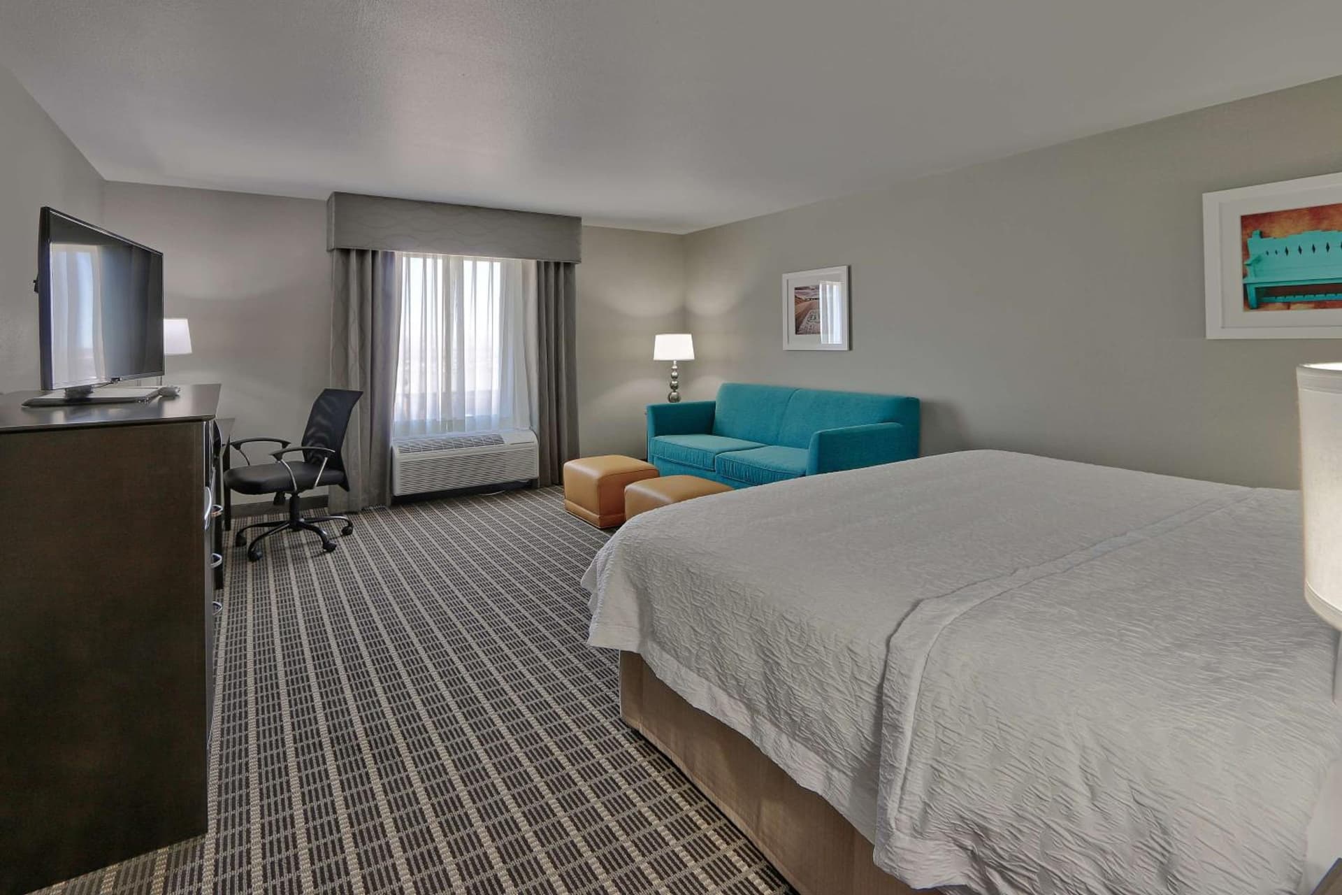 Hampton Inn & Suites Albuquerque Airport gallery photo in Albuquerque, NM — image 39
