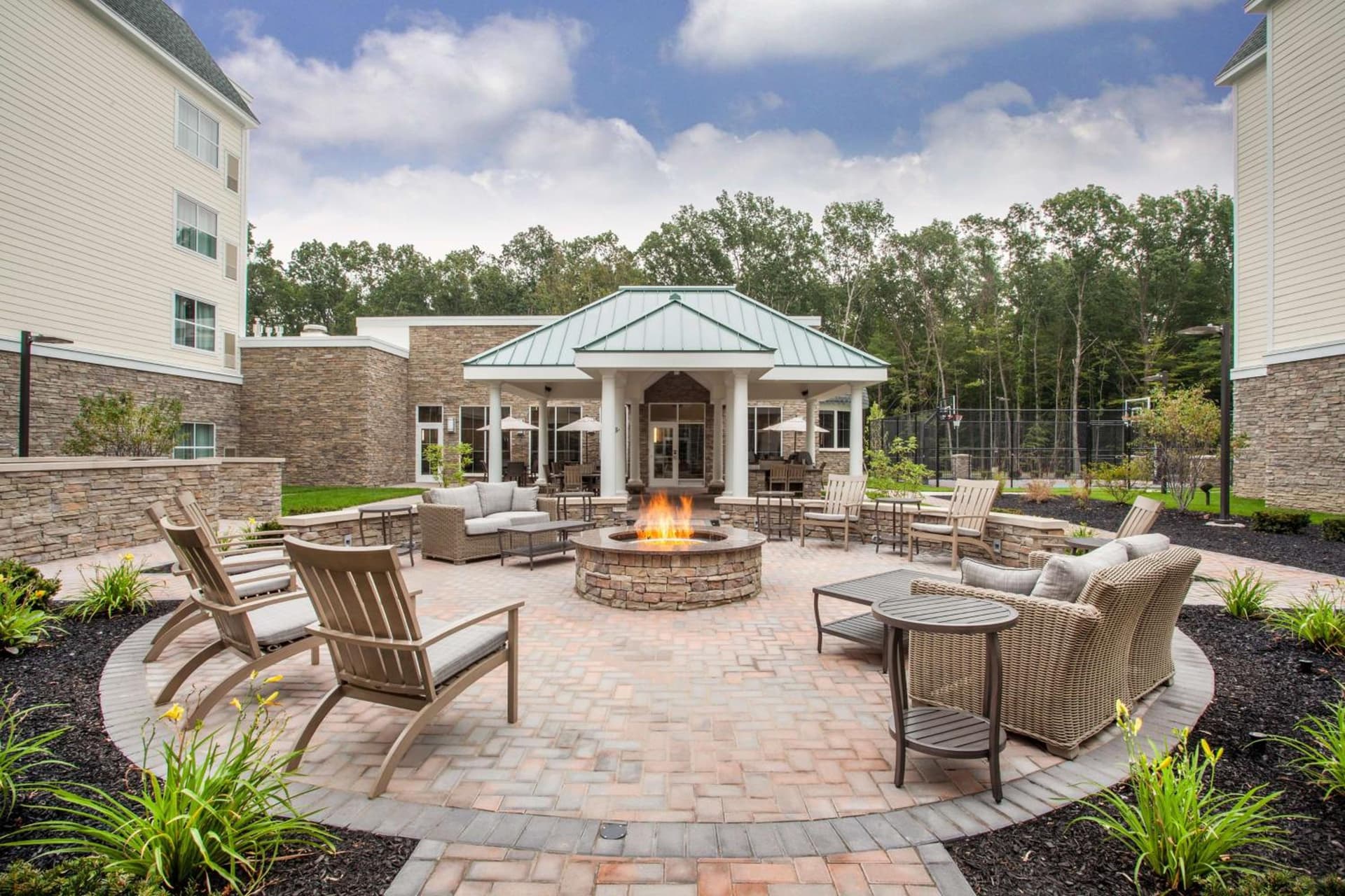 Homewood Suites By Hilton Saratoga Springs gallery photo in Saratoga Springs, NY — image 21